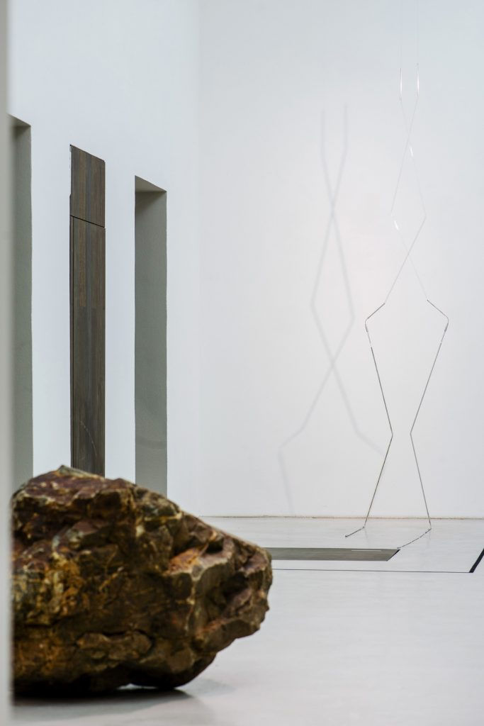 EDGES ANGLES LINES CURVES