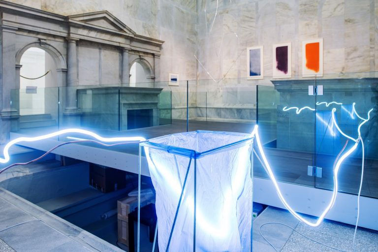 EDGES ANGLES LINES CURVES