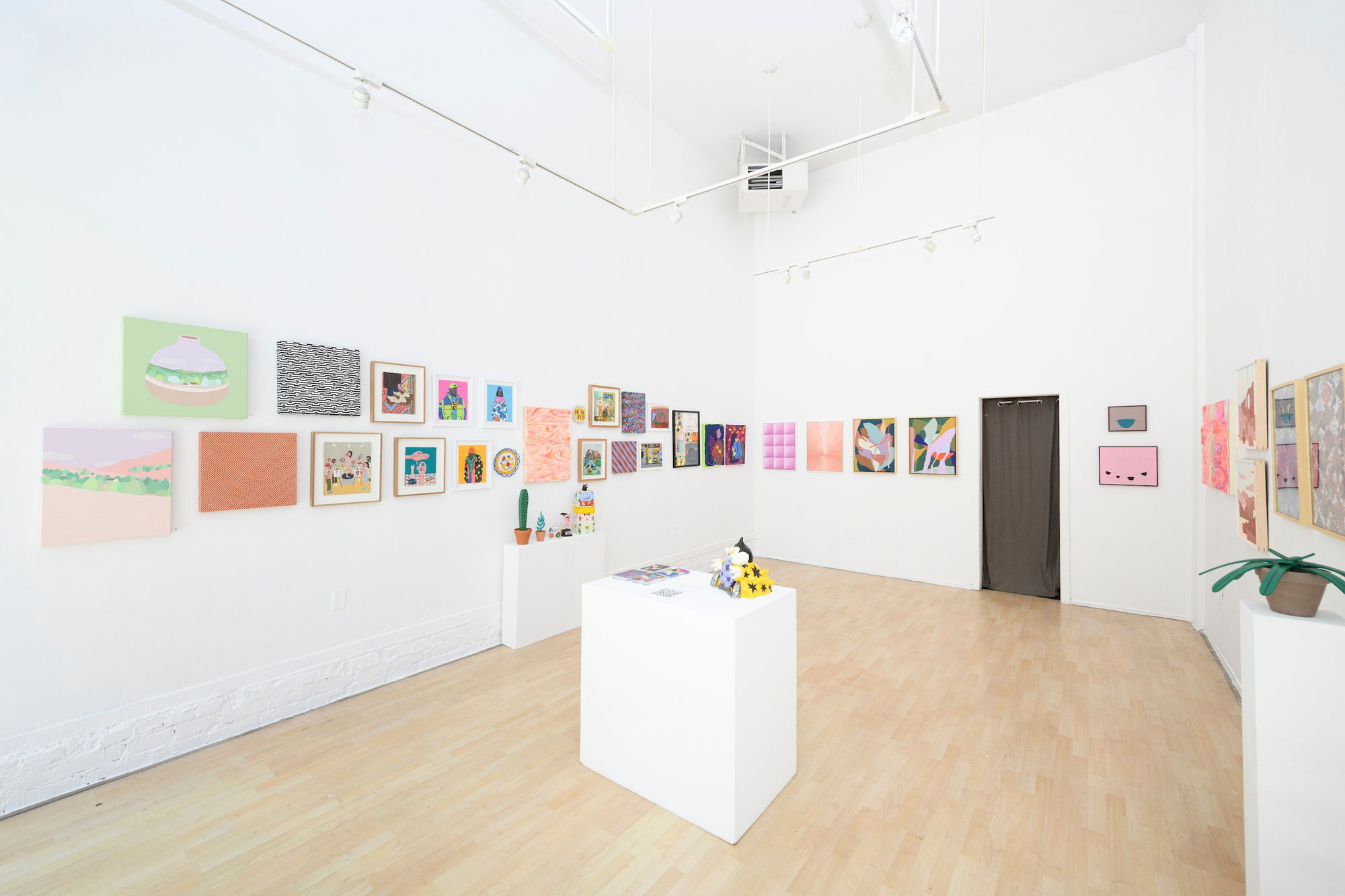 a photo fo the gallery at Hashimoto Contemporary San Francisco's Friends and Family Show 