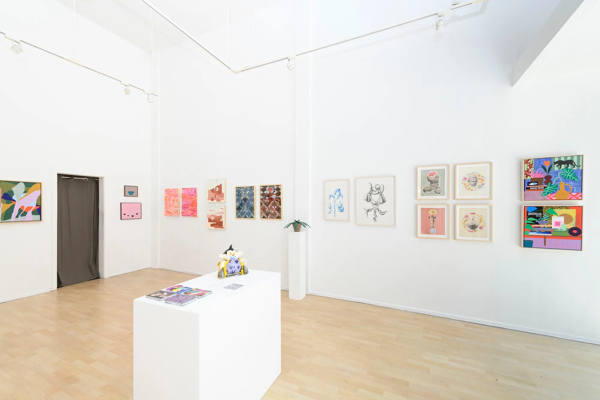 a photo fo the gallery at Hashimoto Contemporary San Francisco's Friends and Family Show 