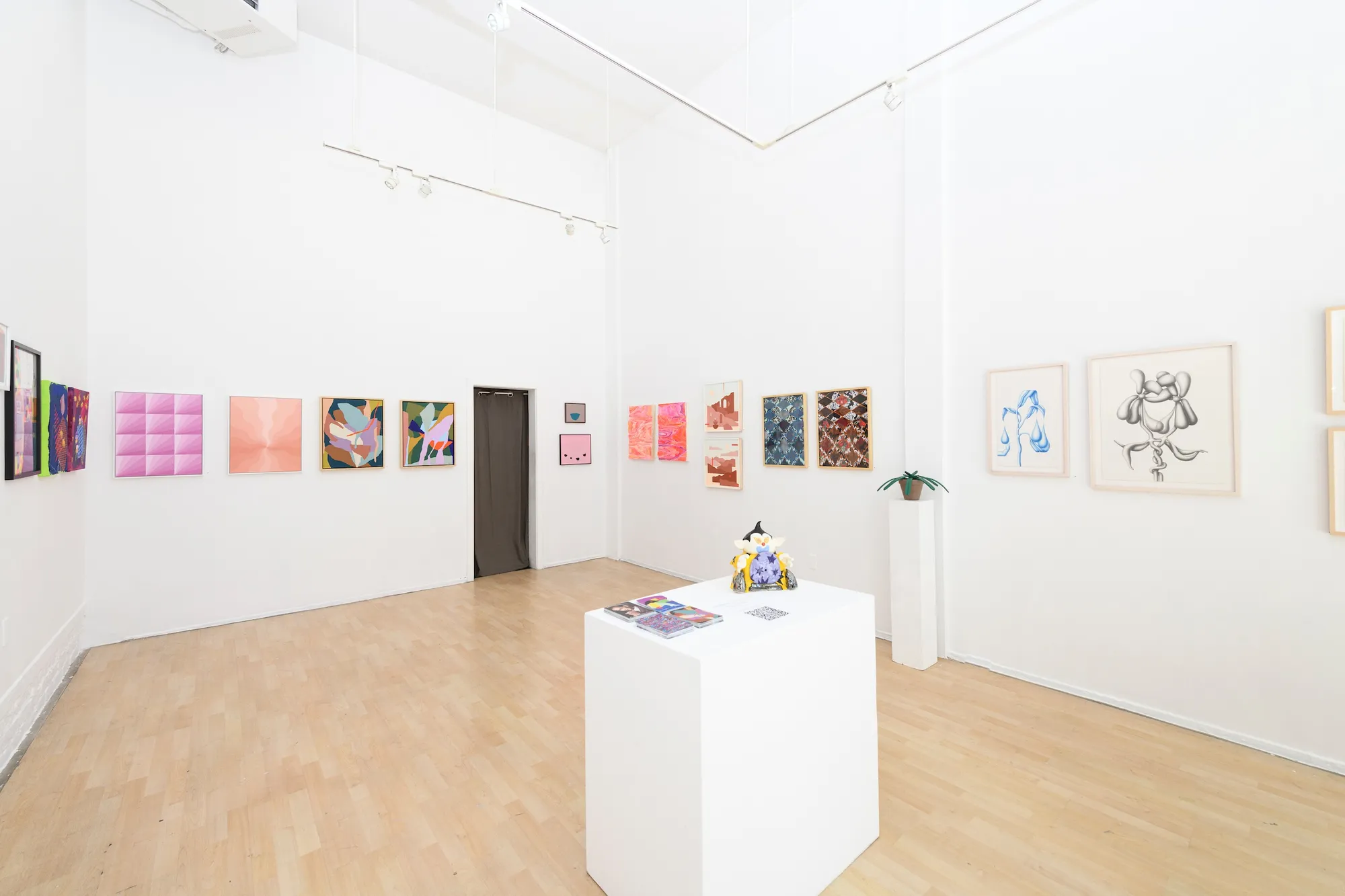 a photo fo the gallery at Hashimoto Contemporary San Francisco's Friends and Family Show 