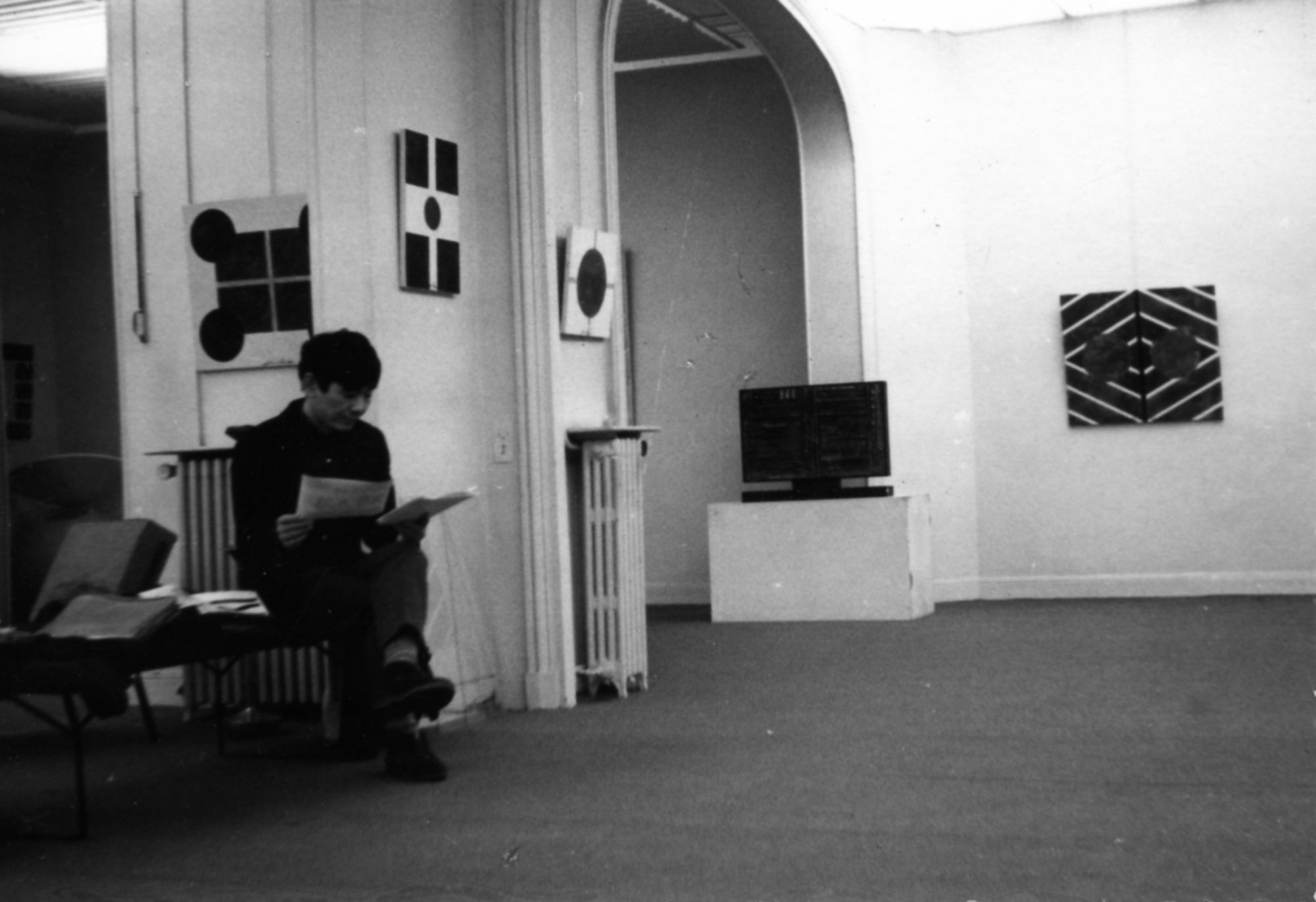 Shiy Dejinn visited Hsiao Chin's solo exhibition in Paris 1964年席德進參觀萧勤巴黎個展