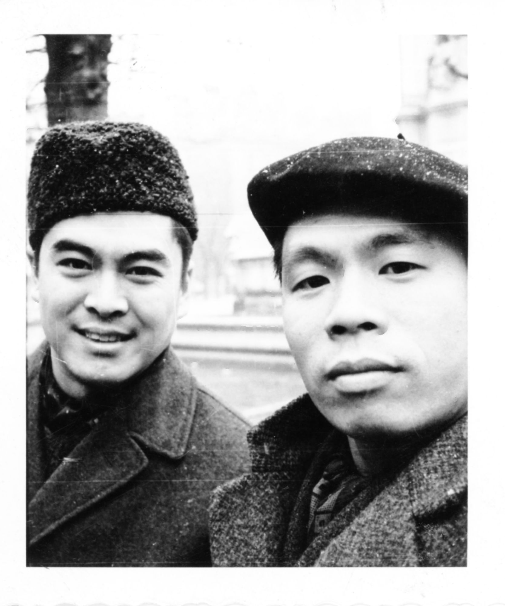 Hsiao Chin and Hsia Yan in Paris, January, 1964 1964年1月蕭勤與夏陽攝於巴黎