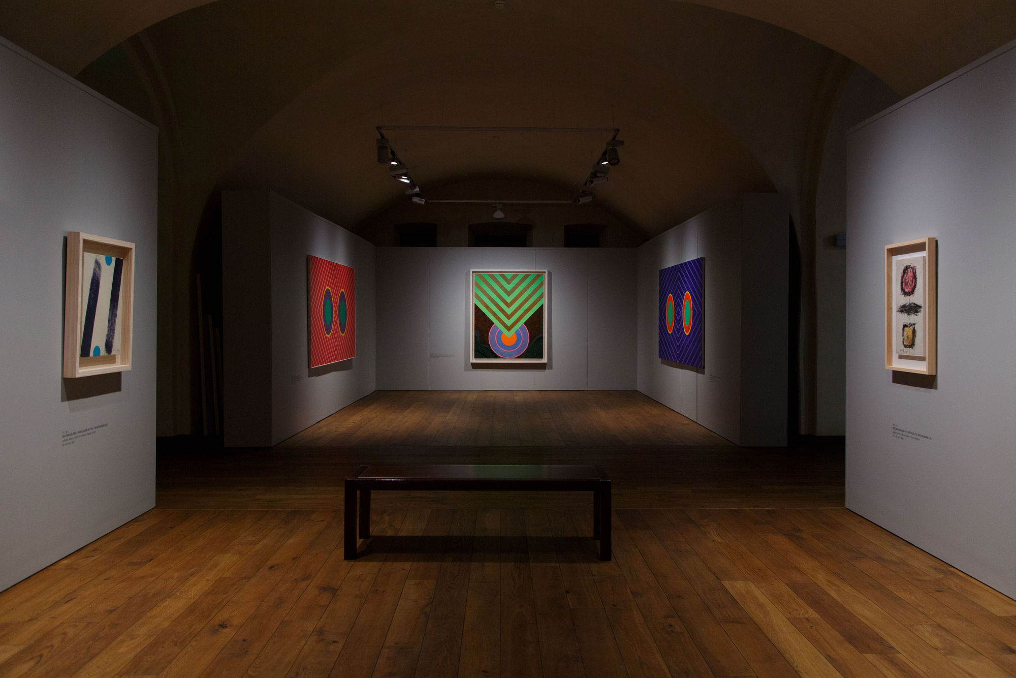 In 2020, Hsiao Chin's solo exhibition "In my beginning is my end: the art of Hsiao Chin retrospective exhibition" was held at Mark Rothko Art Center, Daugavpils 2020年，蕭勤的個人展覽「在我的開始是我的結束：蕭勤的藝術」於⾺克·羅斯科藝術中⼼舉辦