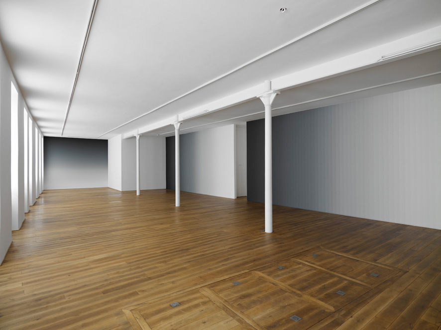 En Passant 5 2010 housepaint on wall