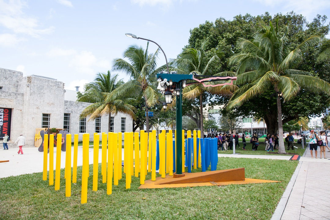 Jessica Stockholder, Angled Tangle, 2014