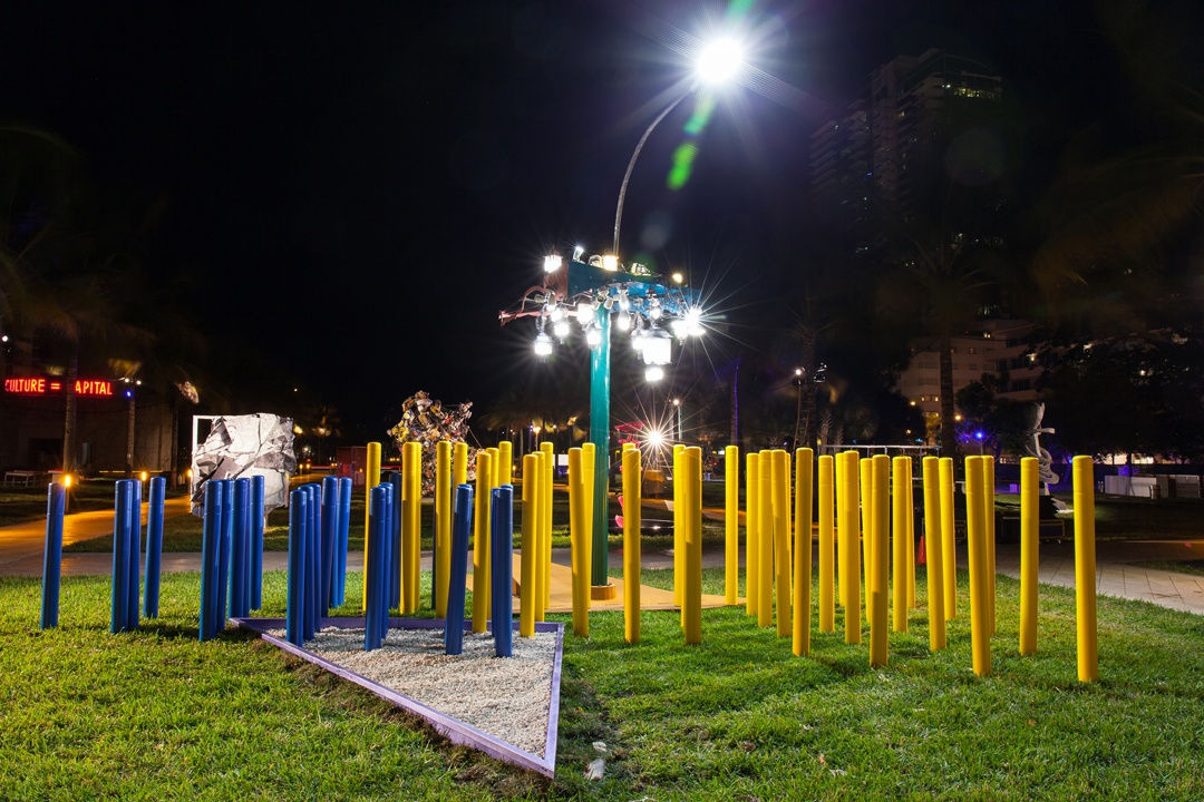 Jessica Stockholder, Angled Tangle, 2014