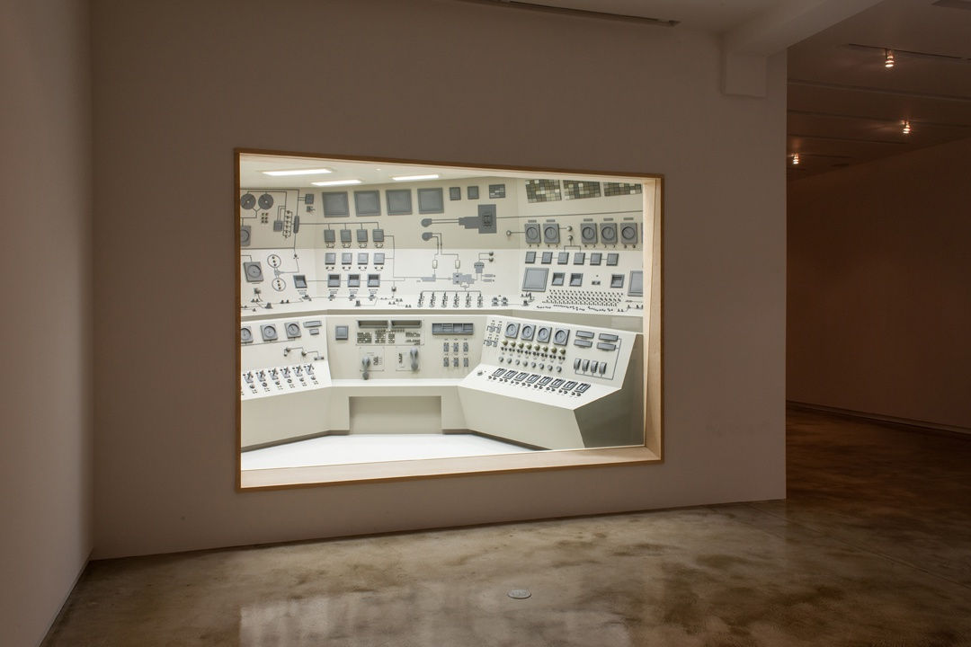 Roxy Paine, Apparatus