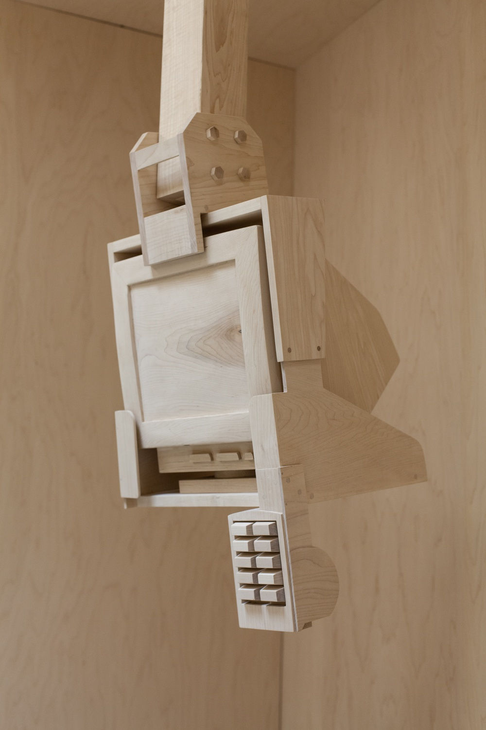 Roxy Paine, Apparatus