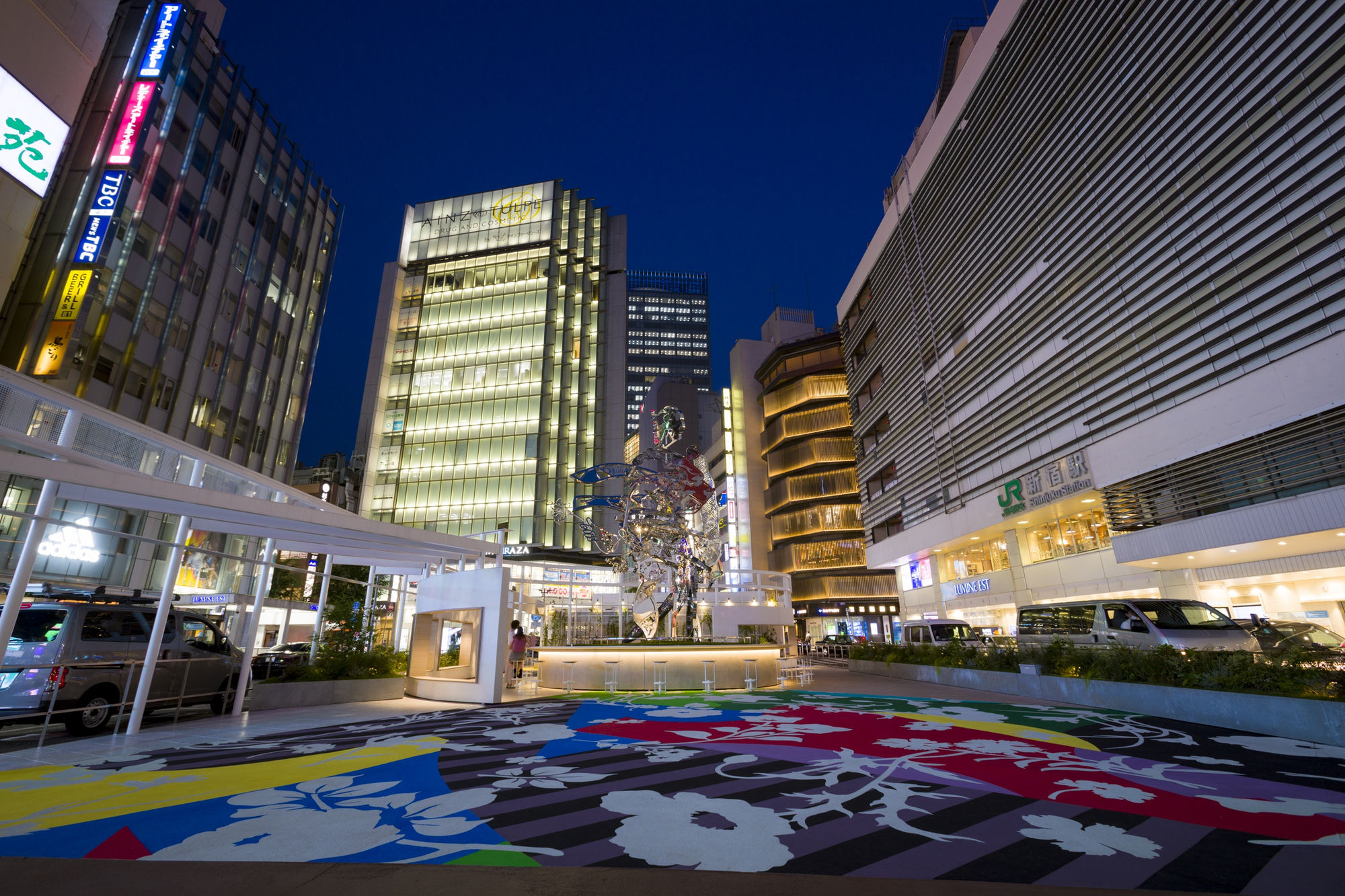 Tomokazu Matsuyama, JR Shinjuku Station East Square