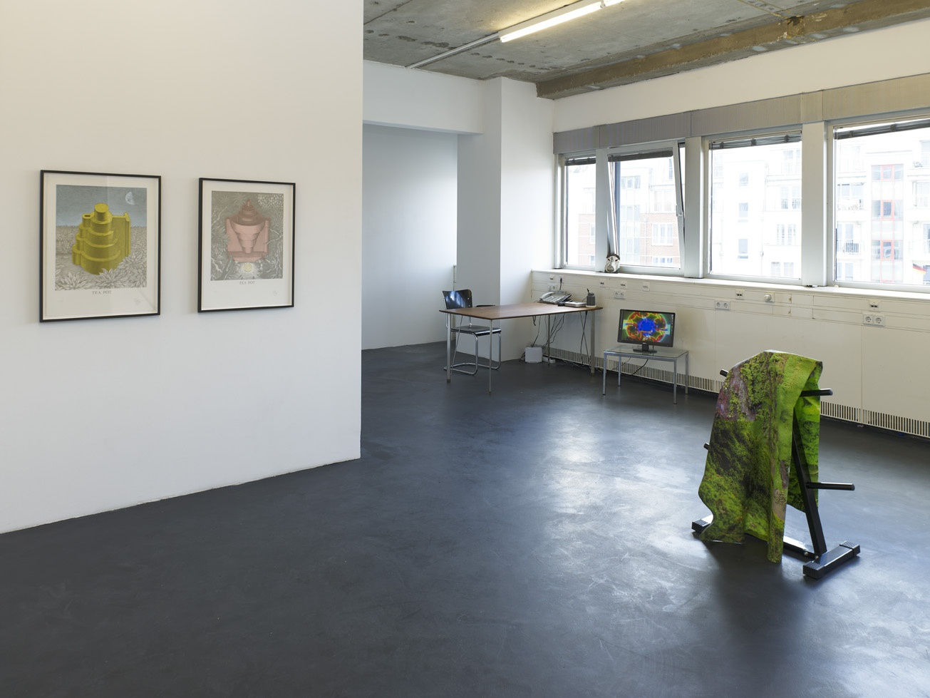 THE STILL LIFE OF VERNACULAR AGENTS