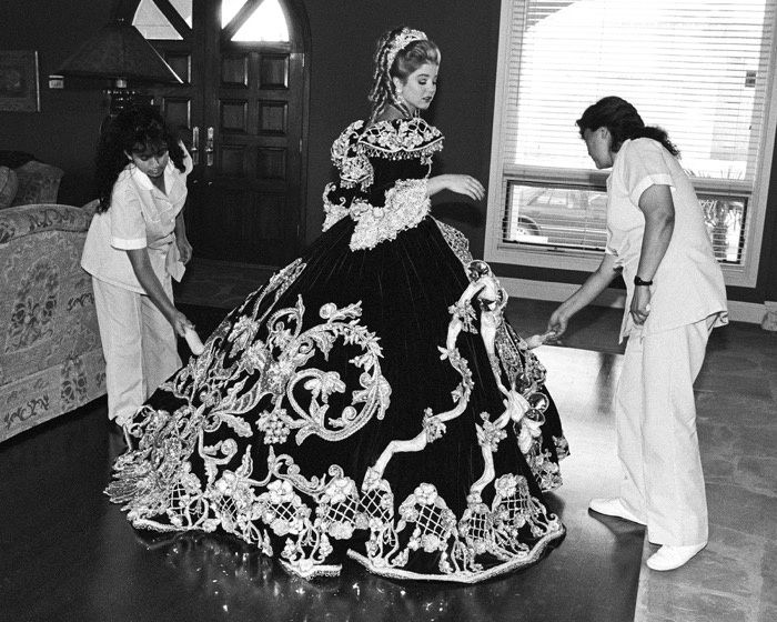 Cowboys & Debutantes