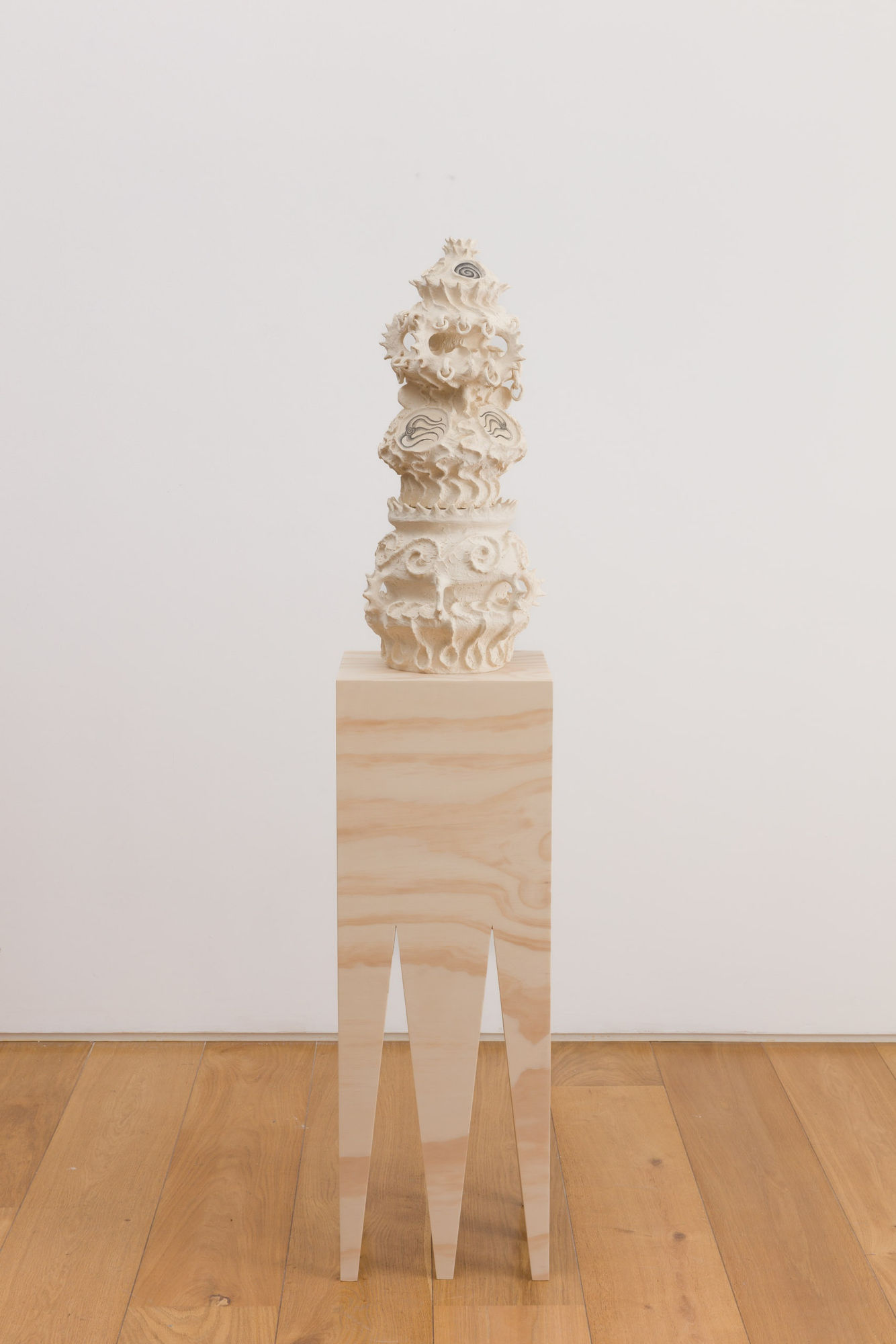 Ayla Tavares deep sea brittle star, 2024 Graphite and resin on ceramic