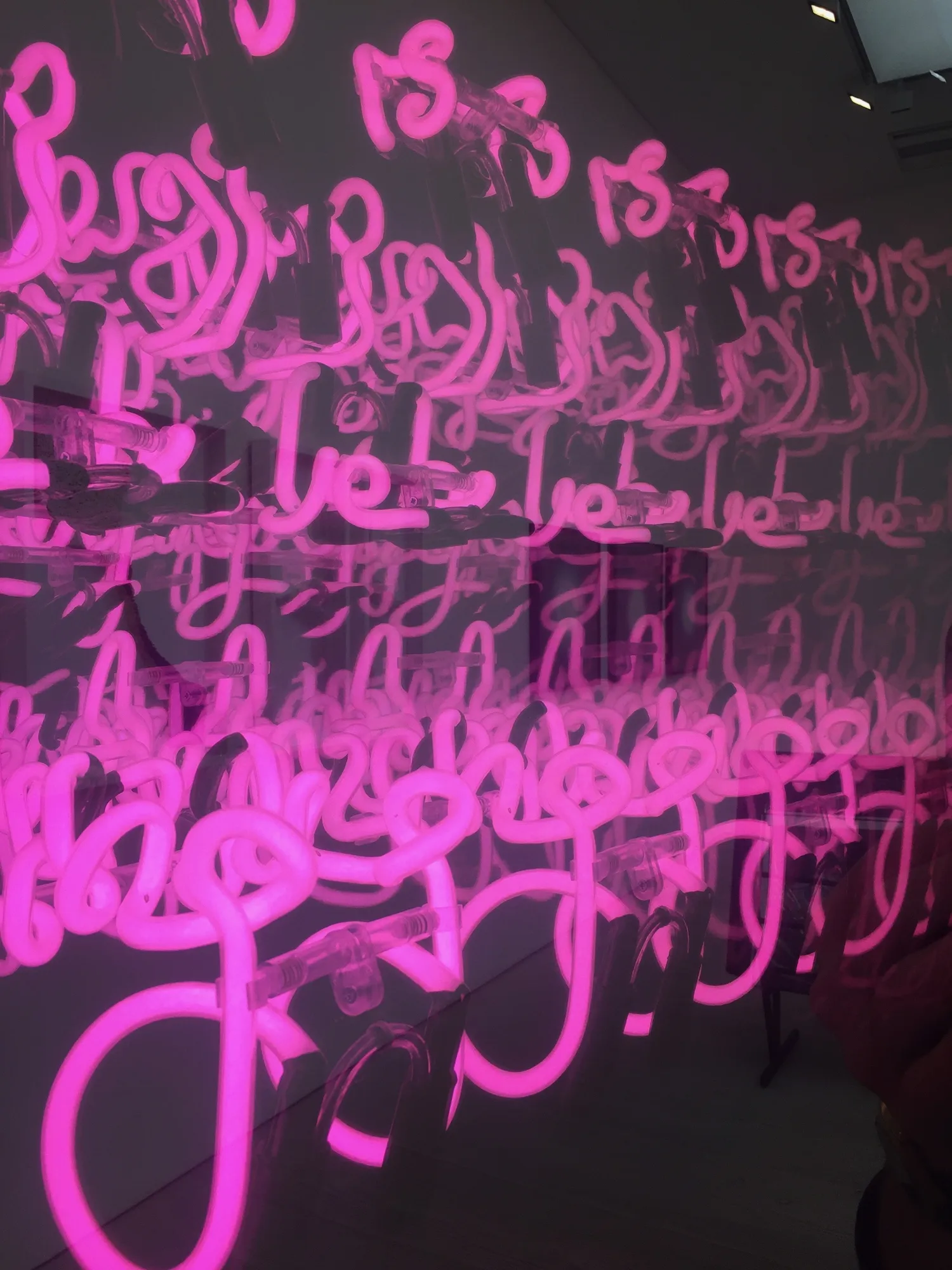 START AT SAATCHI GALLERY