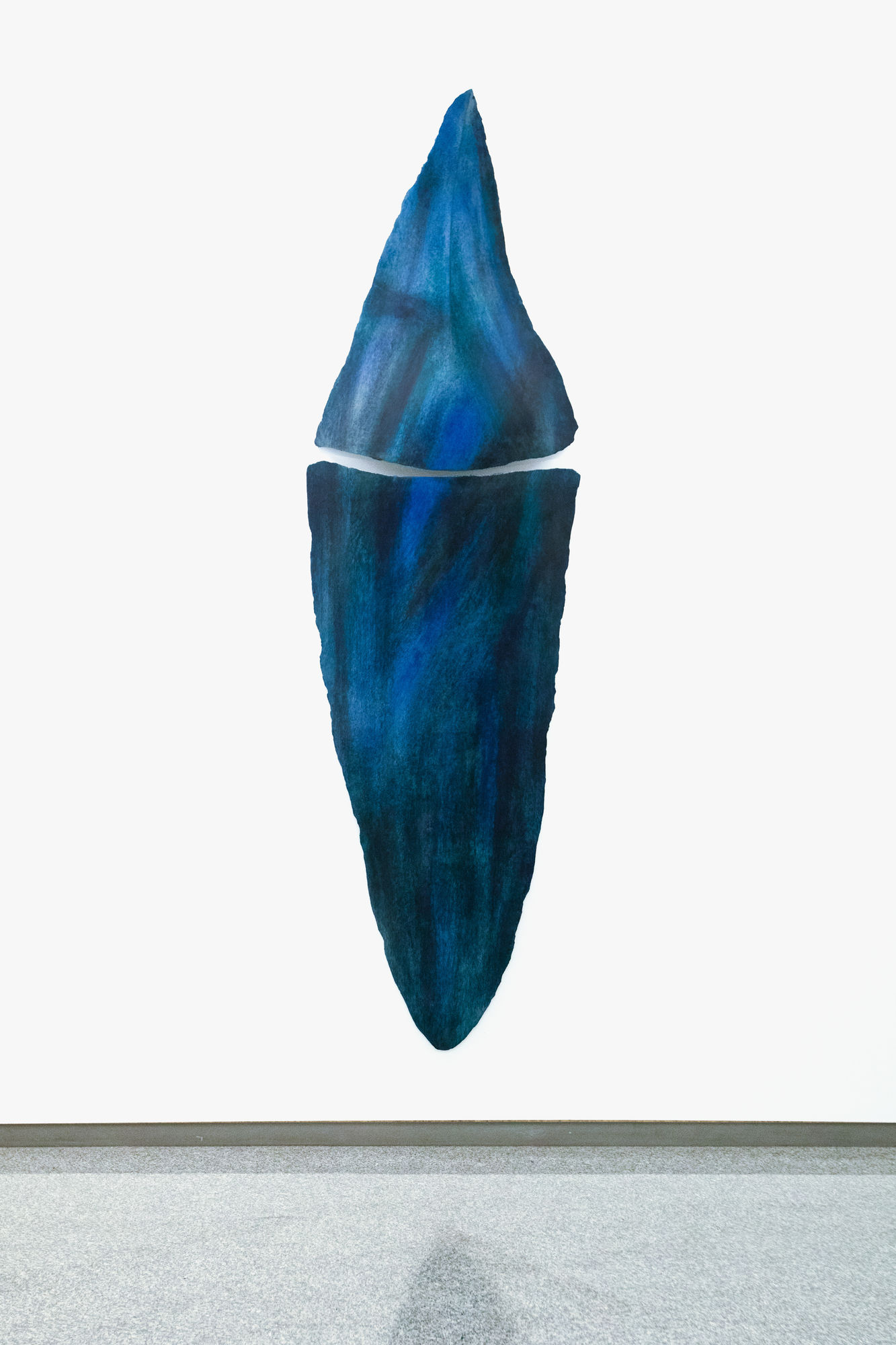 Nunzio Re dei re, 1985 cm 340 x 101 x 36 colata di gesso scagliola su armatura metallica sagomata