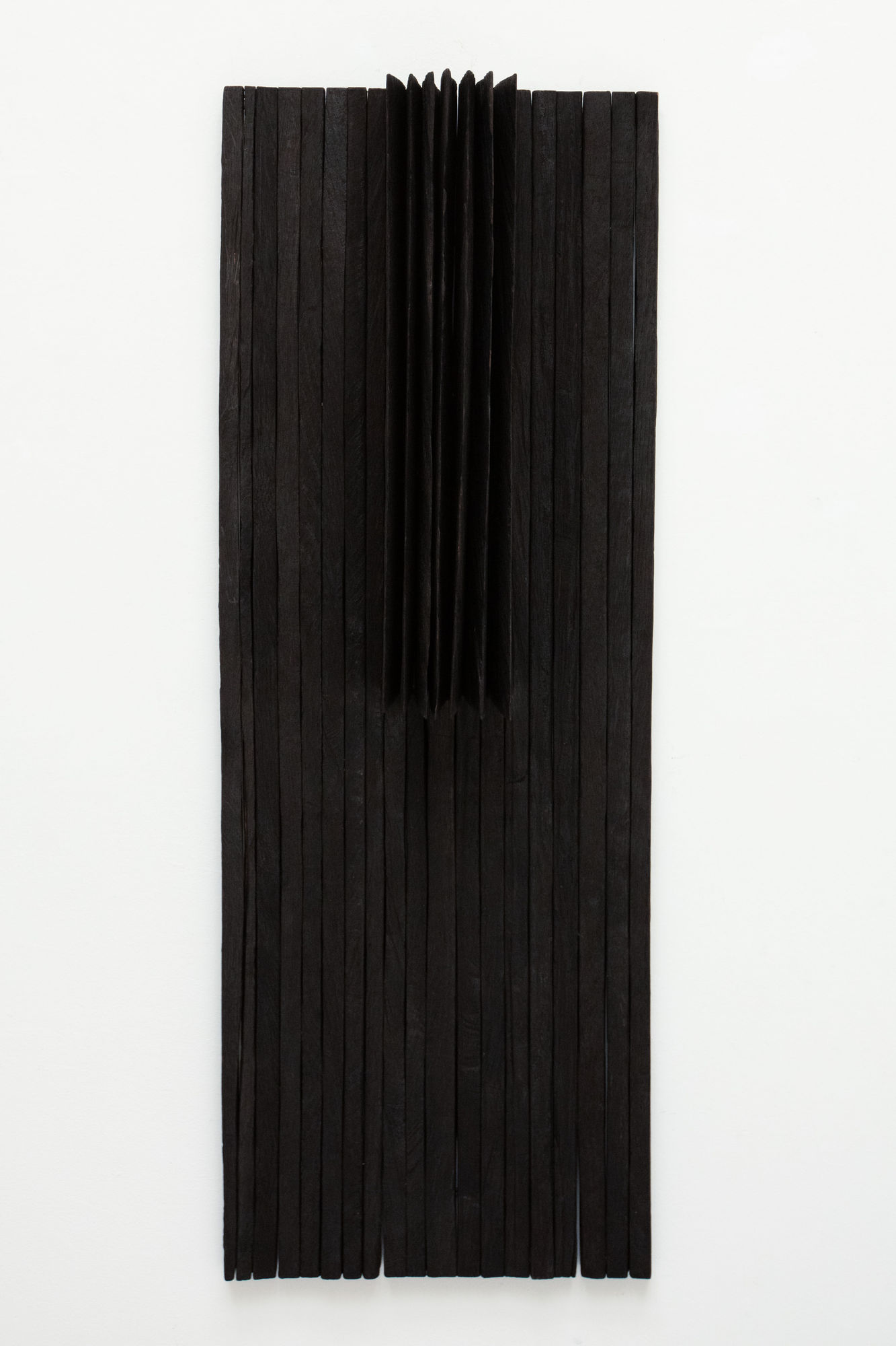 Nunzio Andaluso, 1991 combustione su legno combusto cm 125x46.5x20