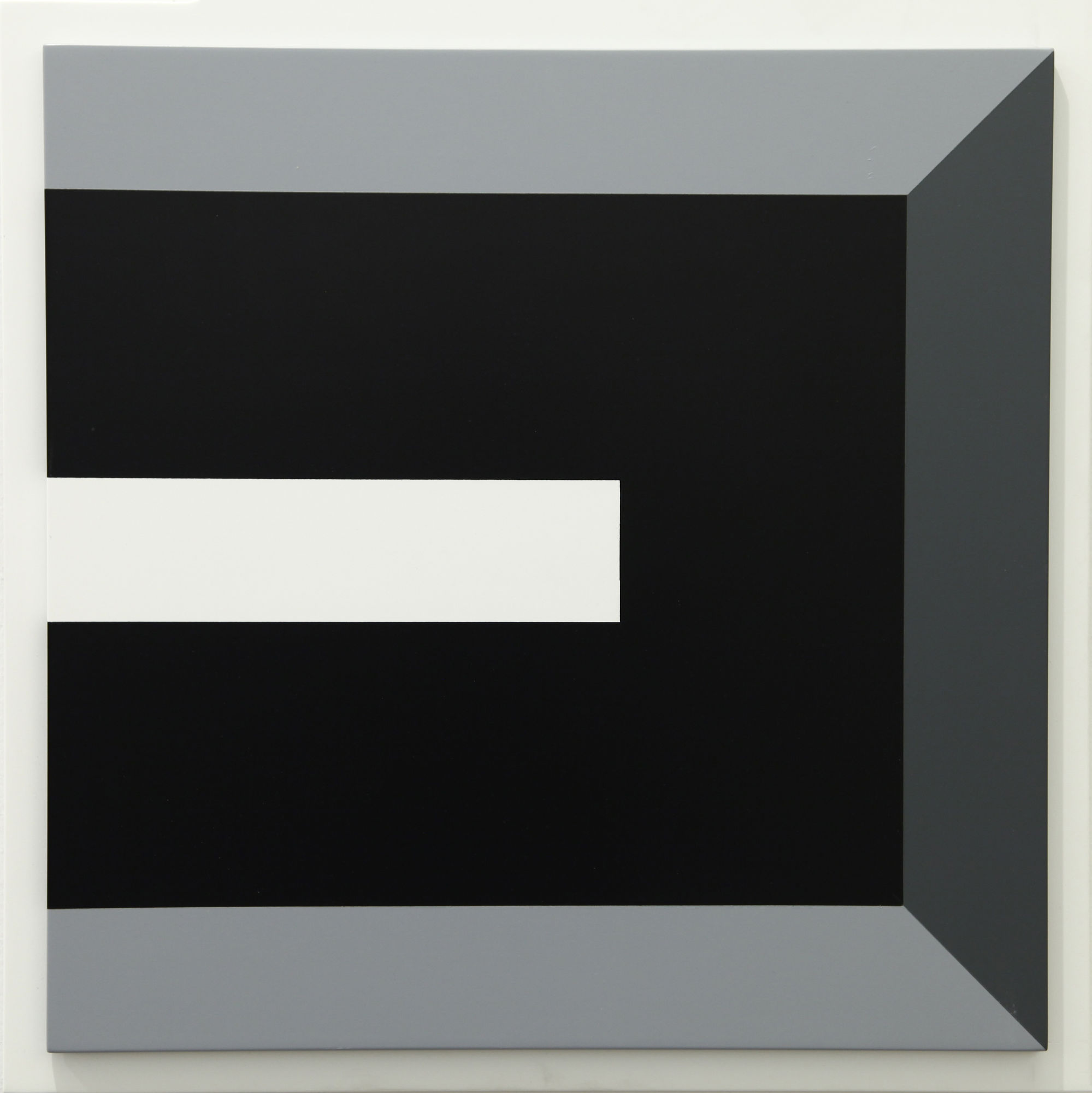 n.246, 1978, legno laccato, lato dx cm 50x50