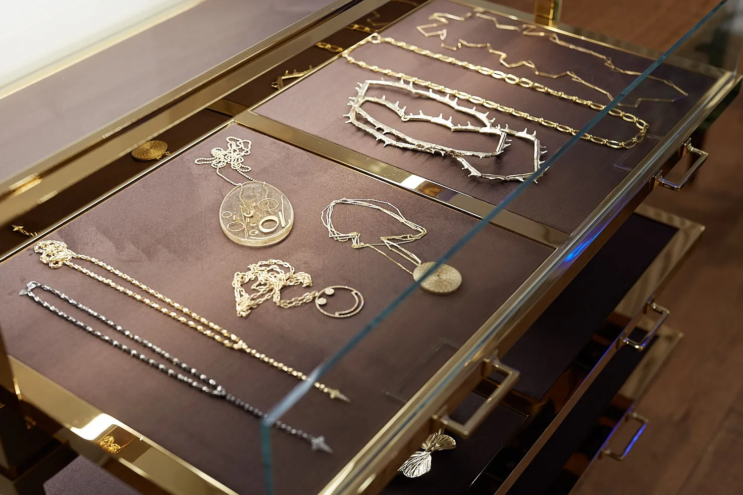 Stephen Webster, Rosa de la Cruz, Fabien Marti, Andrew Lamb, Claude Lalanne, Eliane Fattal & Martin Boyce