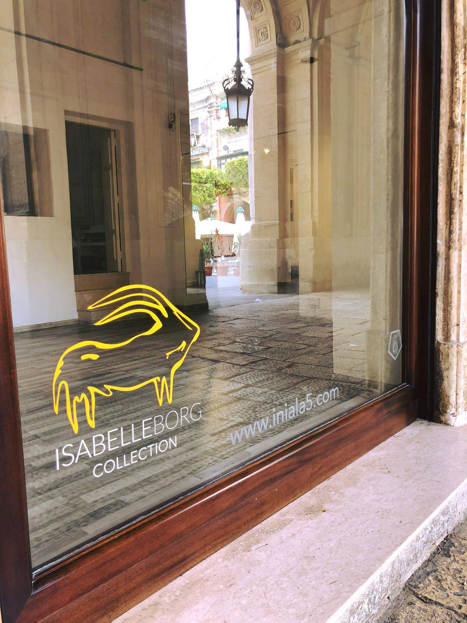 Isabelle Borg Collection