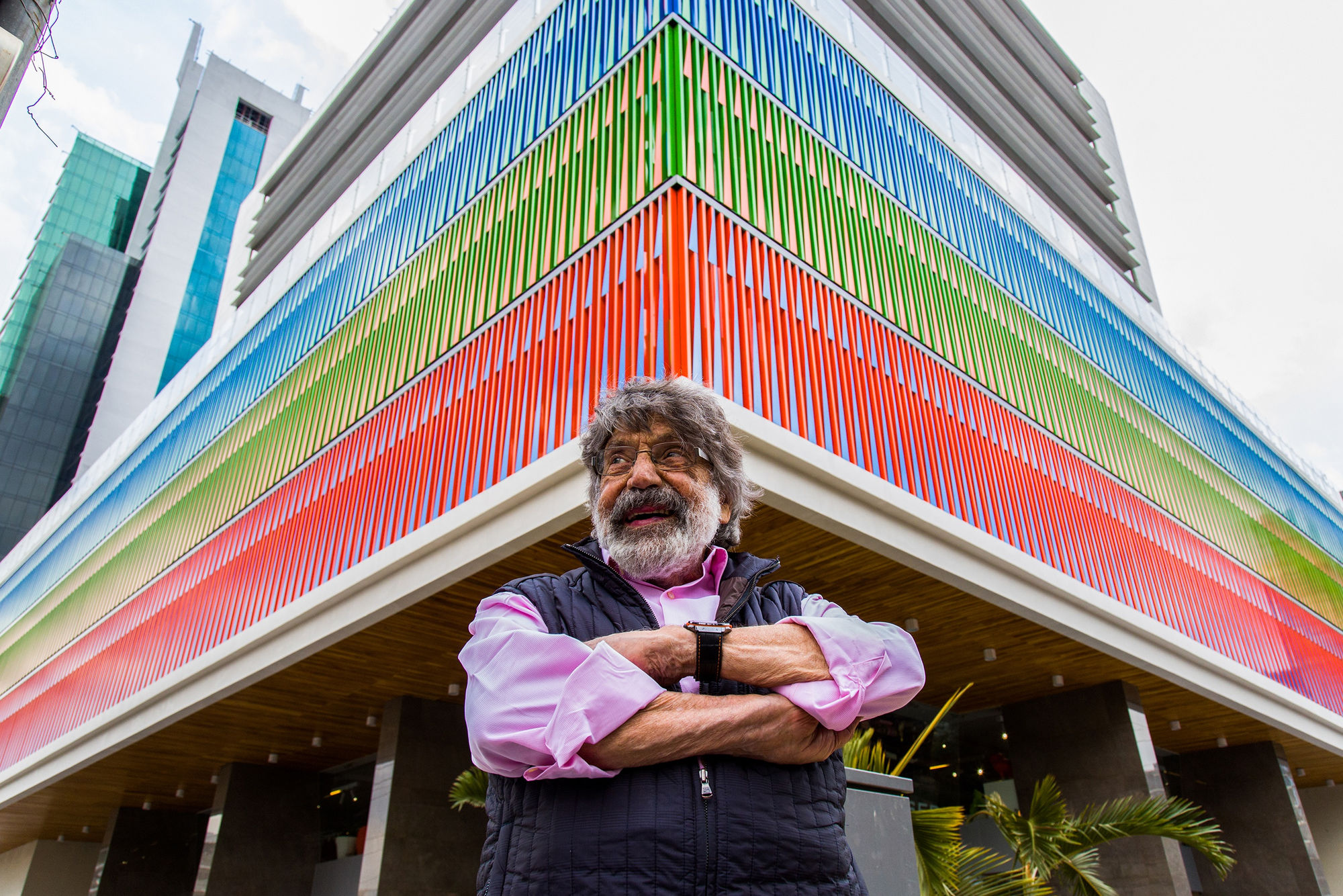 "Cromoestructura Kenex Plaza" Carlos Cruz-Diez (2013) PROJECT