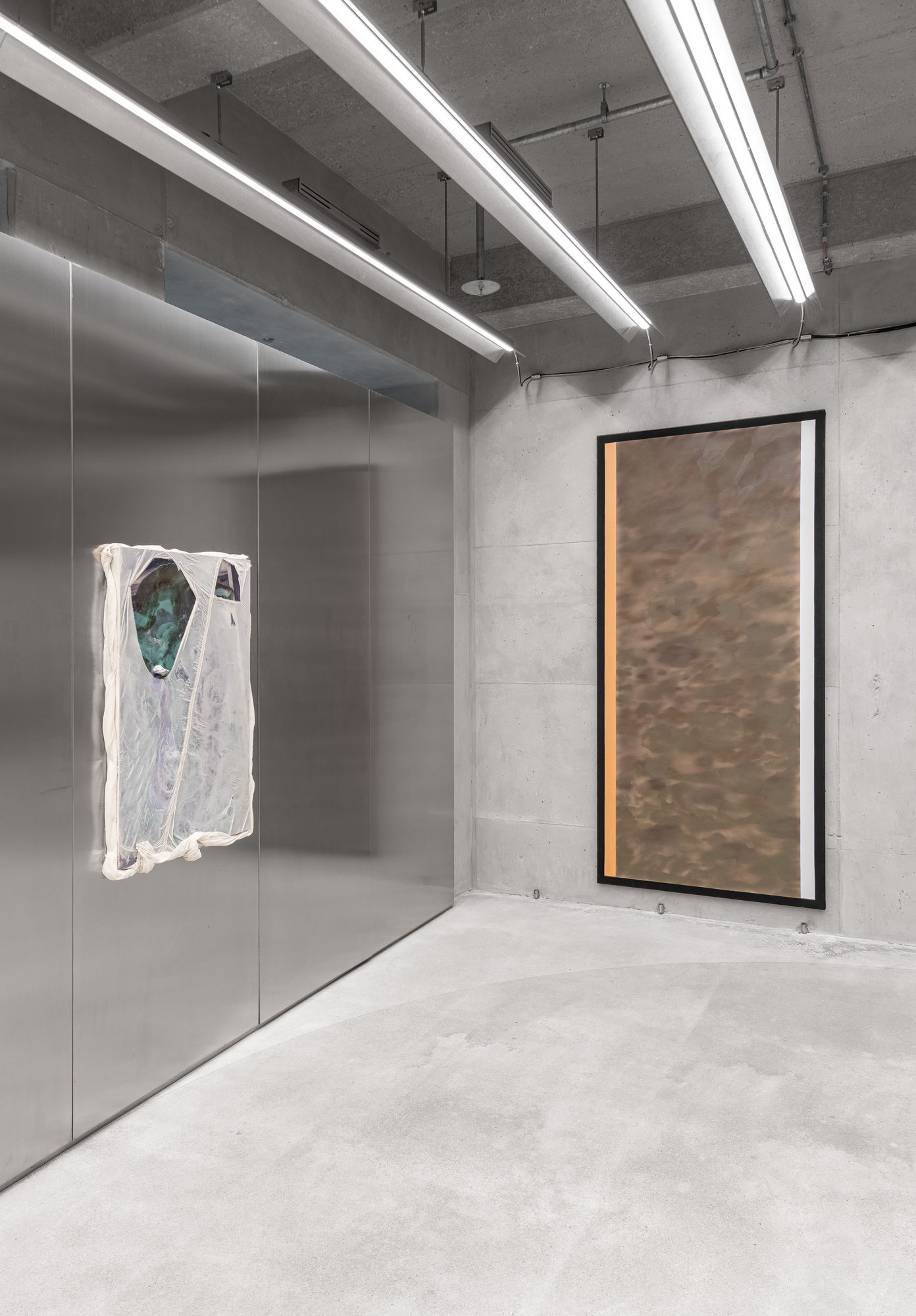 objects in mirror are closer than they appear | munich