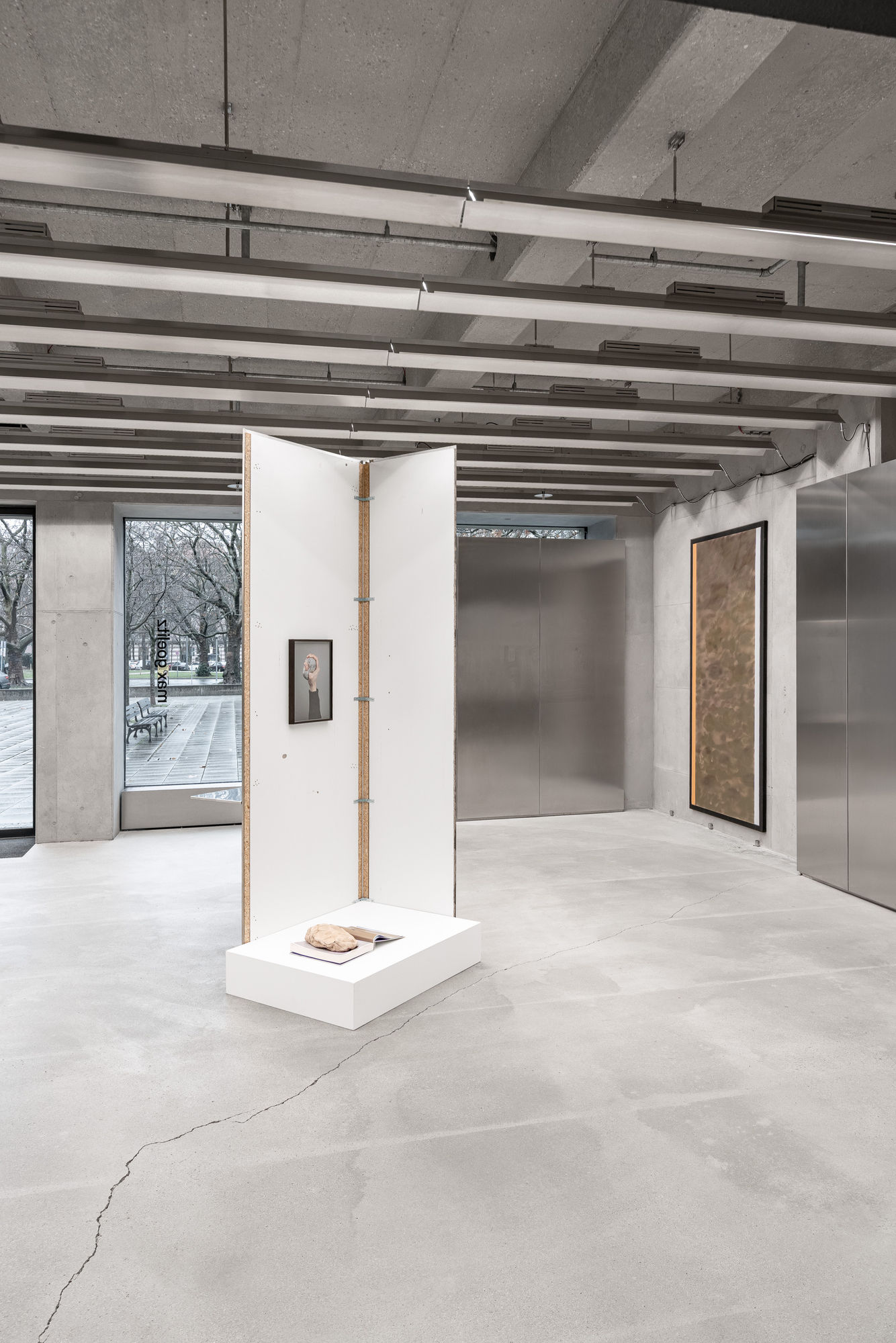 objects in mirror are closer than they appear | munich