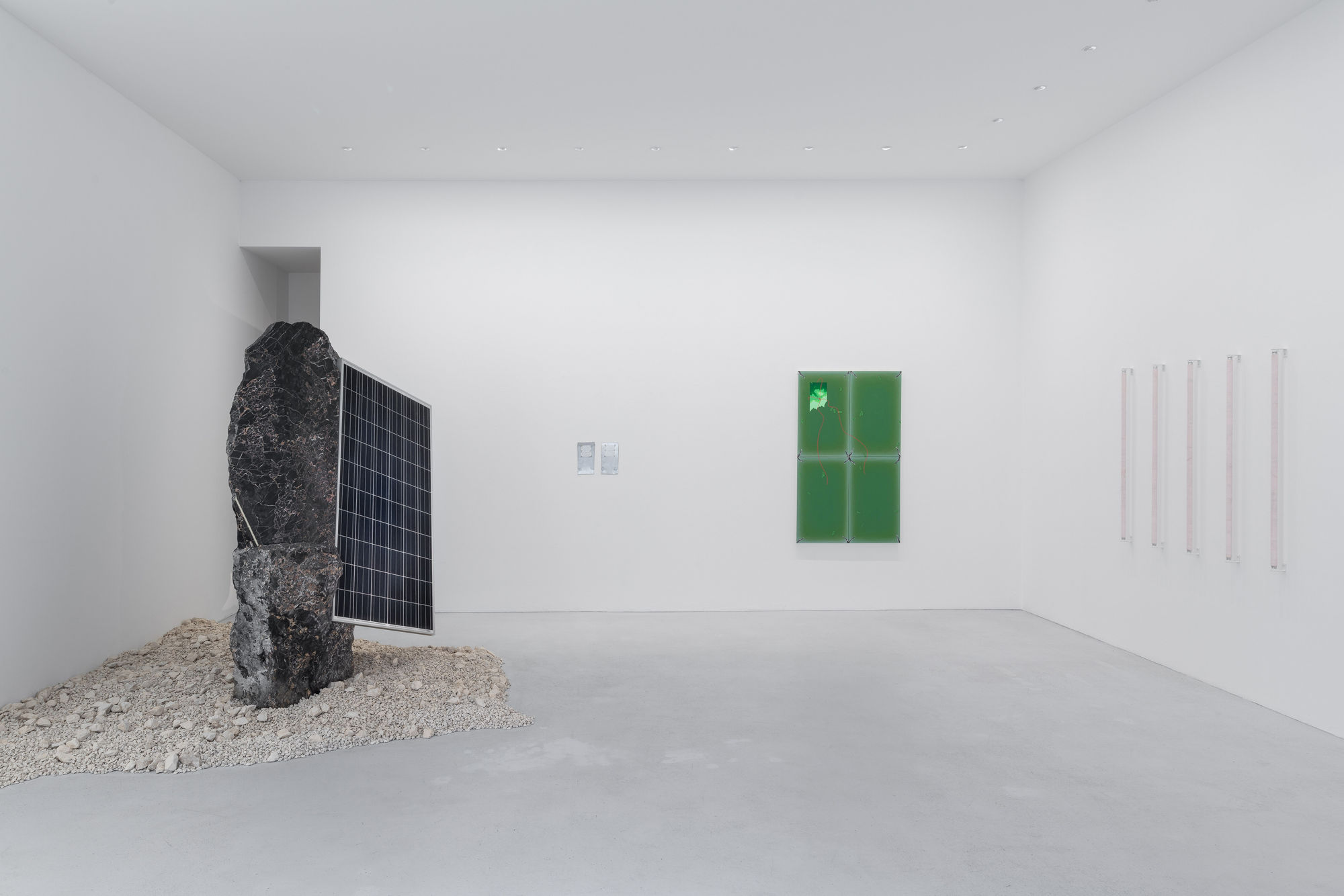 Installation view inventing the past, max goelitz(2021) | Photo: Dirk Tacke