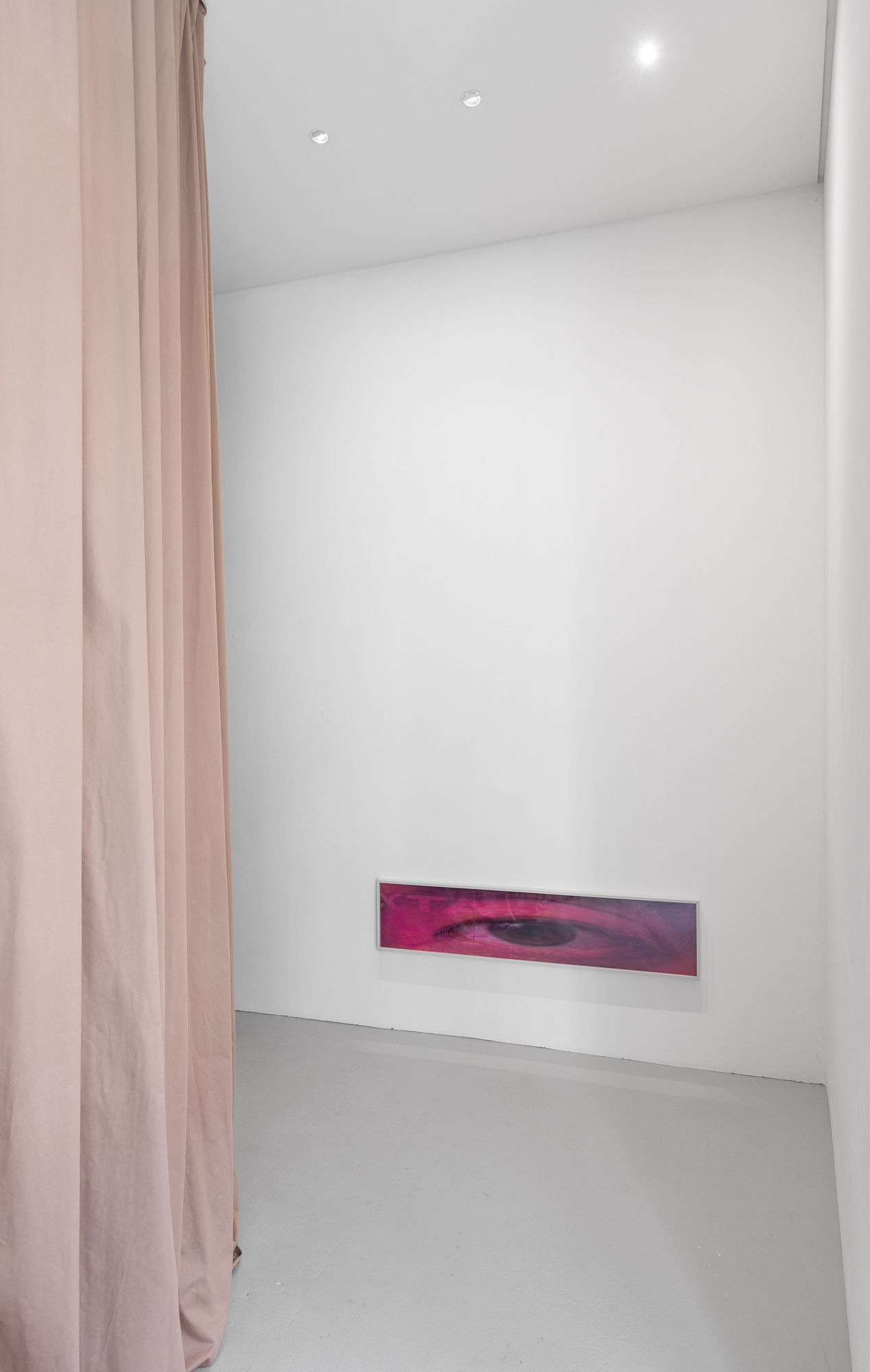 Installation view dirt, max goelitz, Munich (2024) | Photo: Dirk Tacke