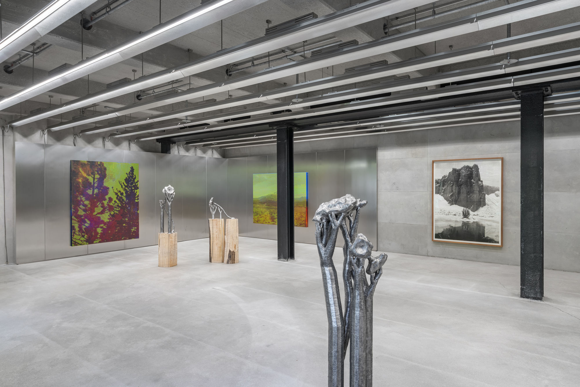 Installation view deception island, max goelitz, Munich (2025)