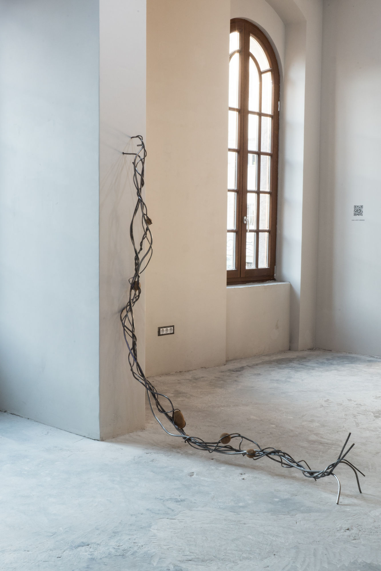 LIVING CONTENT: UNDER PRESSURE