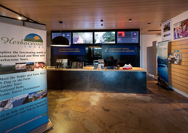 Christoph Büchel, Land of David - Poynduk: The Promised Mall