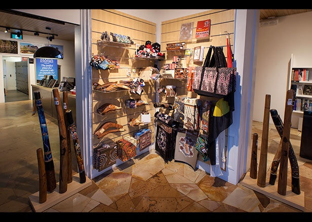 Christoph Büchel, Land of David - Poynduk: The Promised Mall