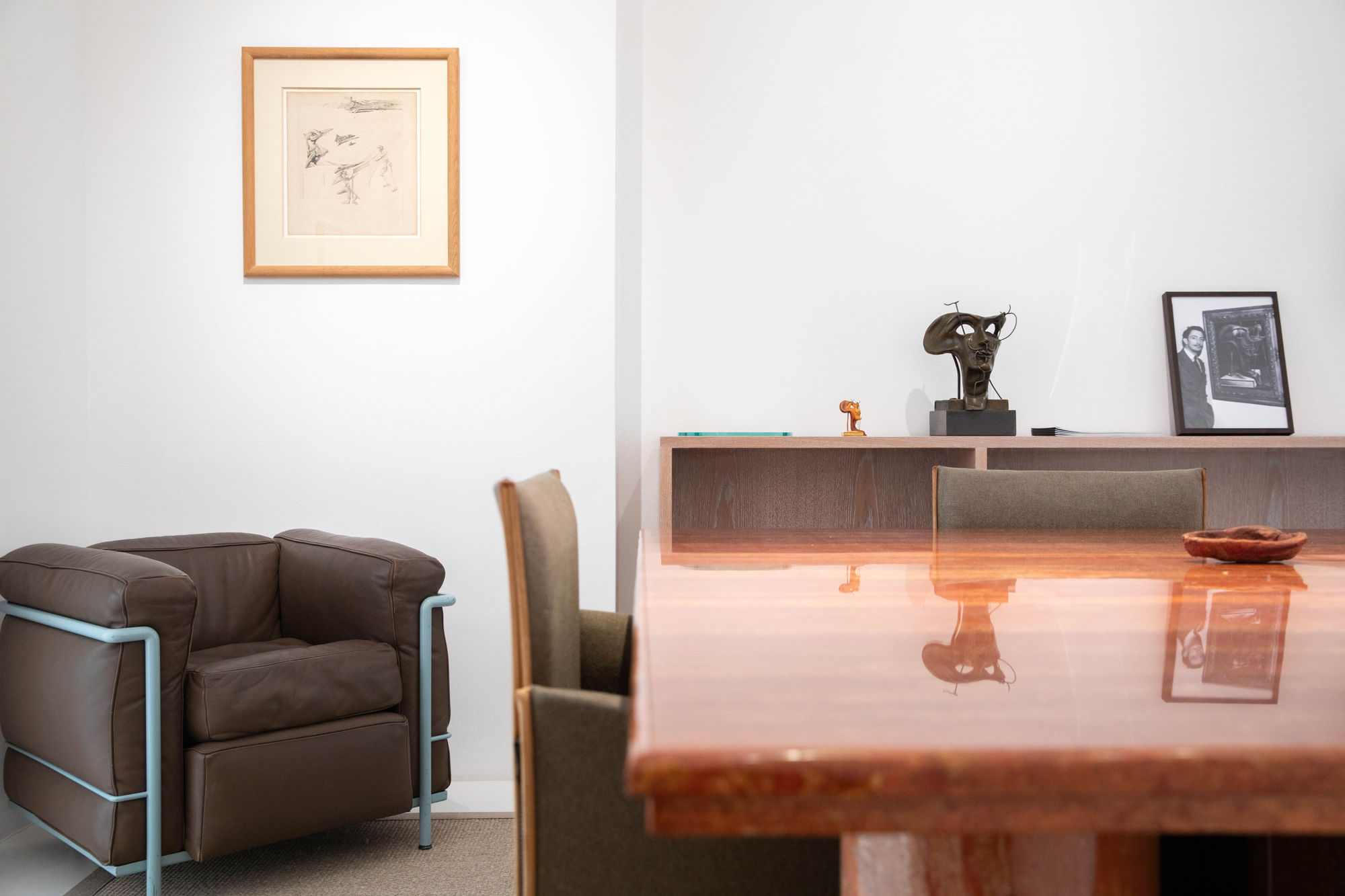 Rétroviseur: Autoportraits Surréalistes