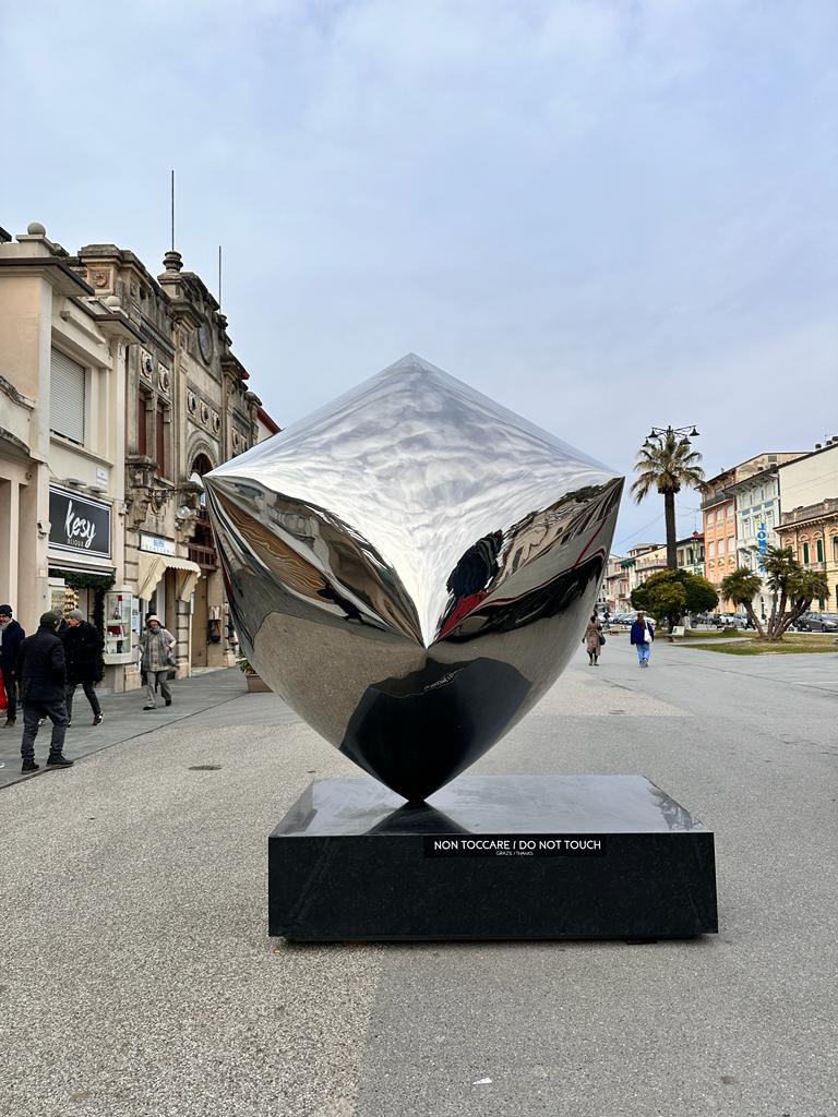 Gustavo Vélez ESSERE GEOMETRICO, Viareggio