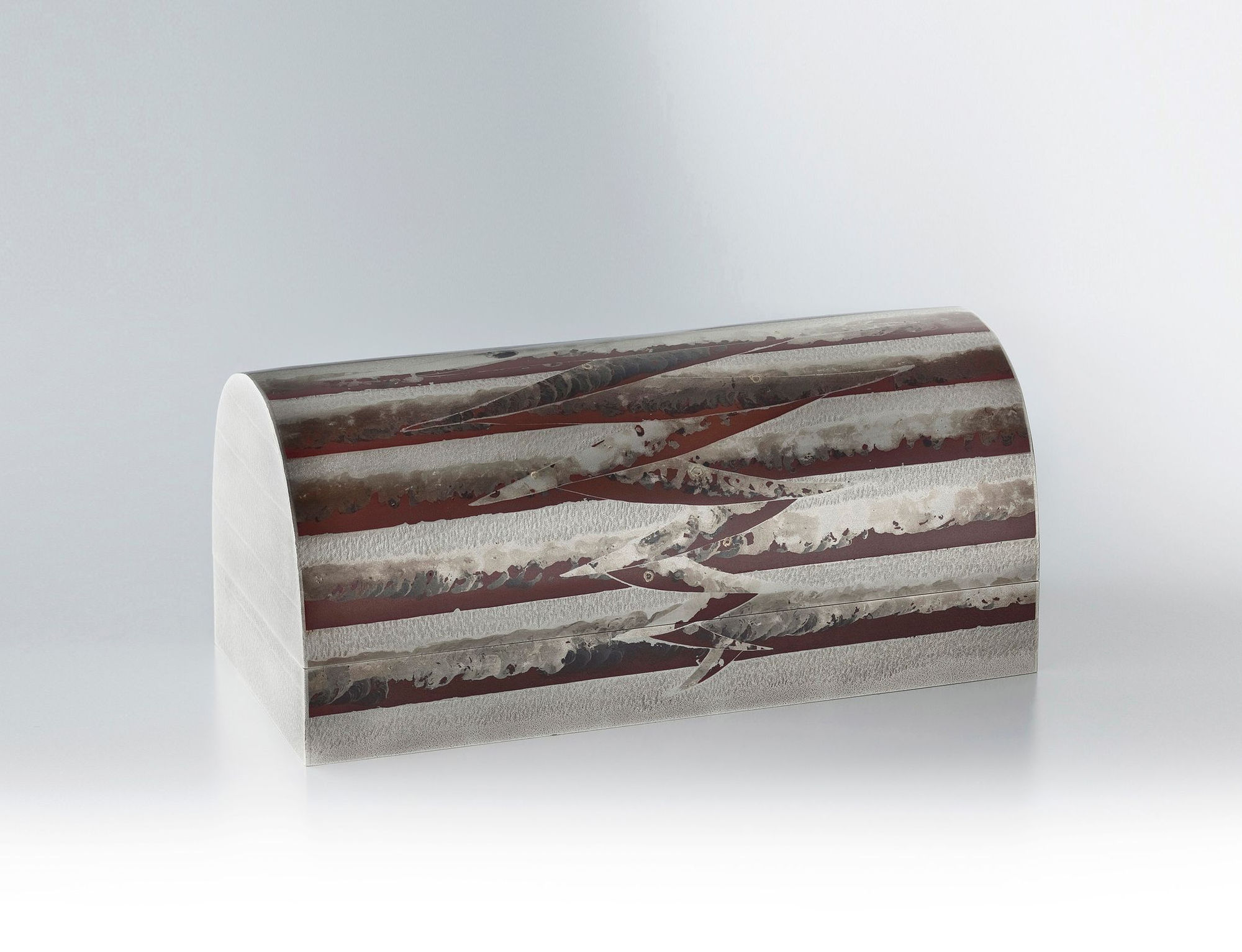 Box "Zansho" (Lingering Light), 2015 Silver, copper and shibuichi h. 4 1/4 x w. 8 1/2 x d. 4 1/4 in (10.5 x 21.5 x 10.5 cm)
