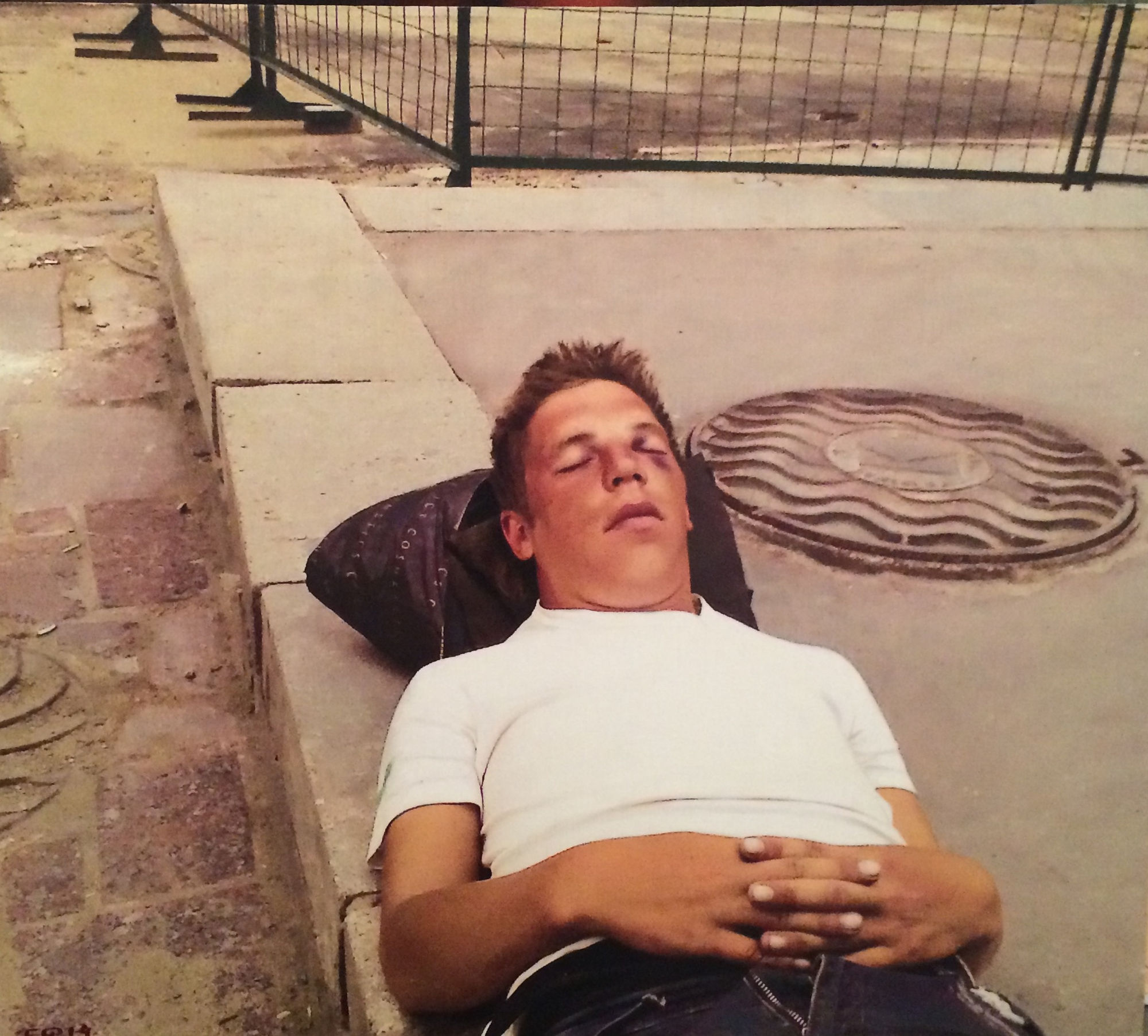 Semyon Faibisovich Live in Russia from the cycle KAZAN RAILWAY STATION, 2014