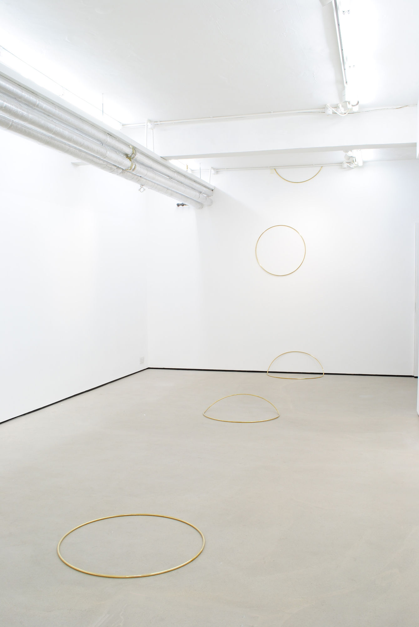 Alicja Kwade Inner and outer qualities, 2010