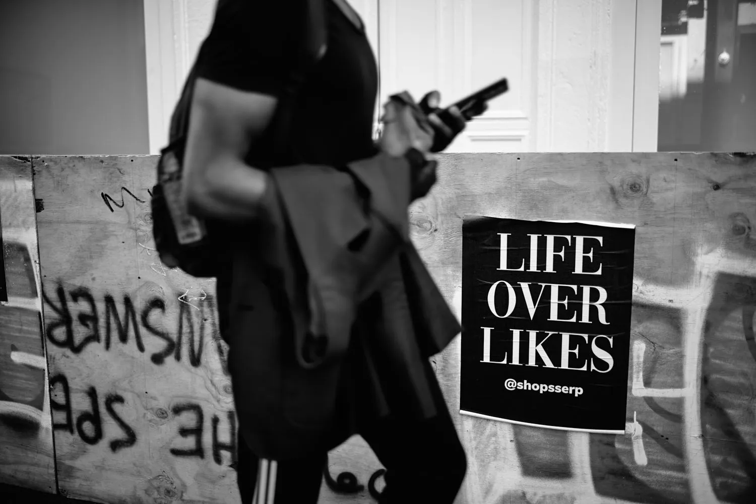 "LIFE OVER LIKES" NEW YORK CITY, 2021 Picture by Phil Penman