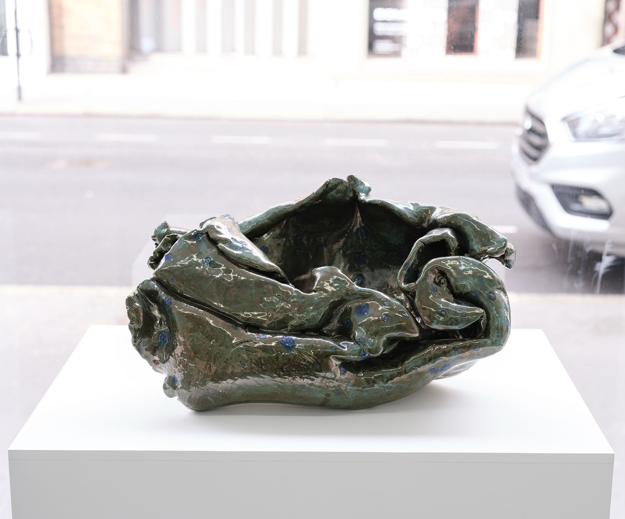 Salvatore Arancio Big shell = BF 68 2022 Glazed ceramic 29 x 48 x 28 cm