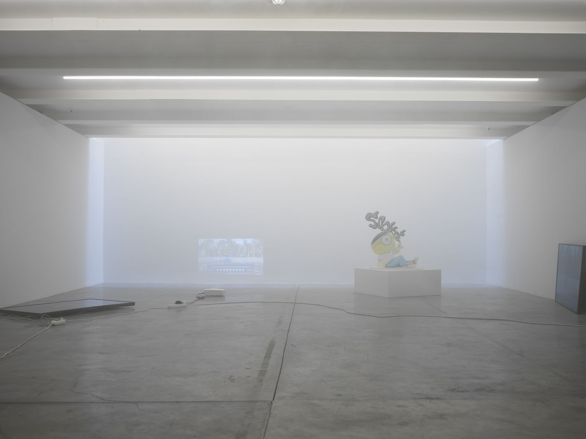 BORA AKINCITÜRK, "(APPLAUSE)"