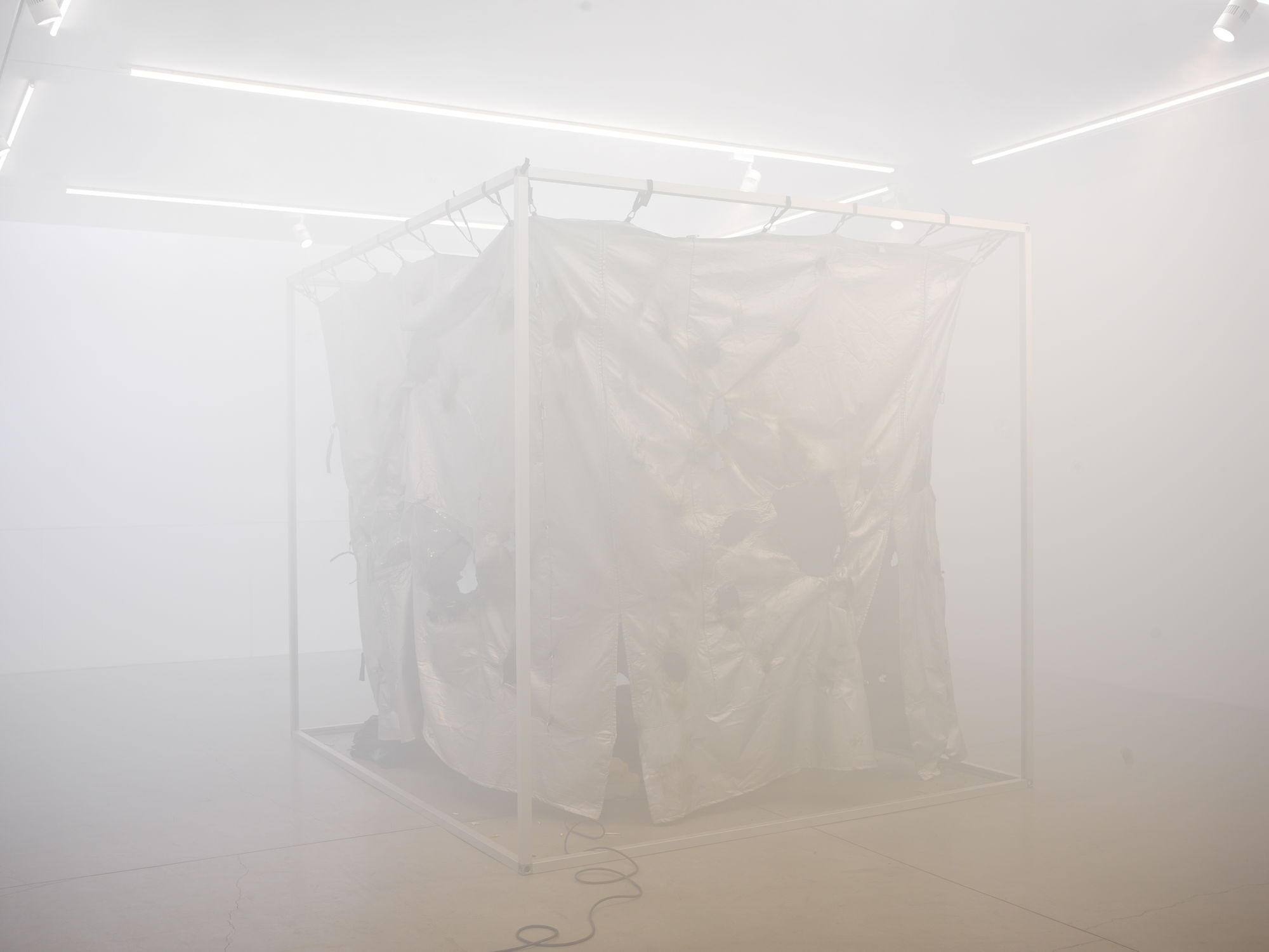 BORA AKINCITÜRK, "(APPLAUSE)"