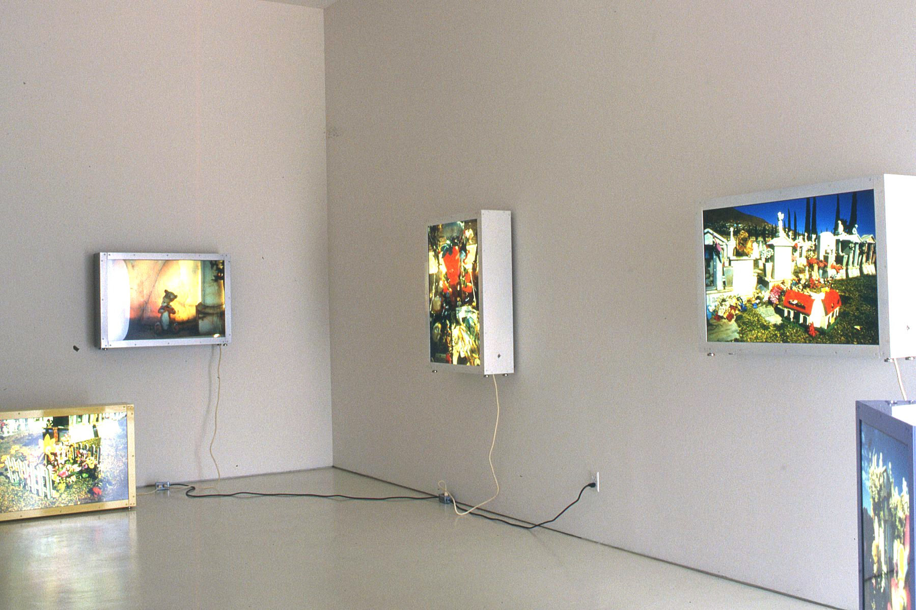 Marcos Ramirez ERRE | Garden of Angels/Jardin de Angeles