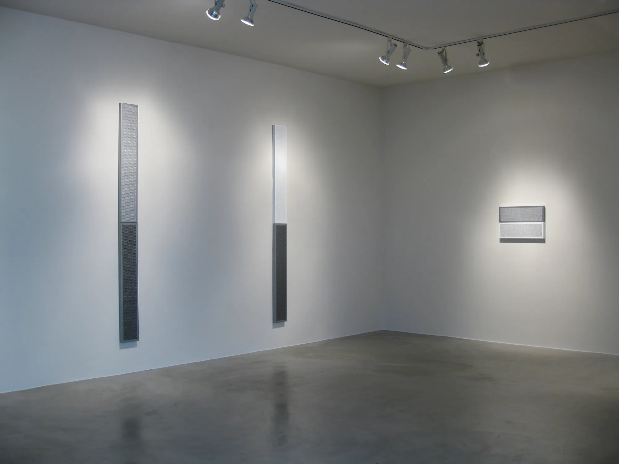 KRISTJÁN GUDMUNDSSON | Paintings in Gray and White Frames
