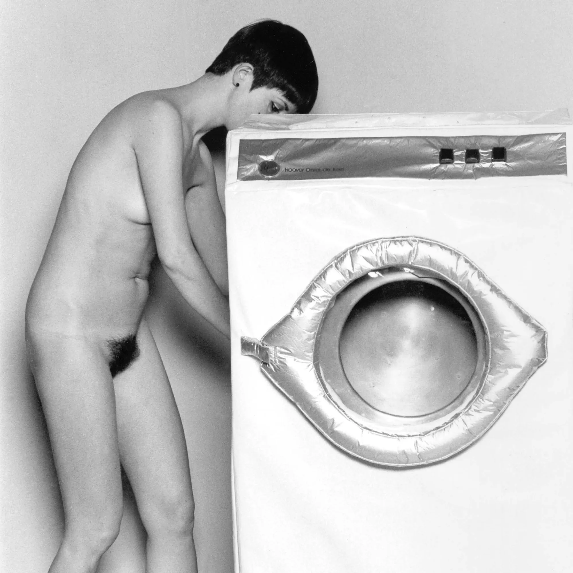 Helen CHADWICK, In the Kitchen (Washing Machine), 1977