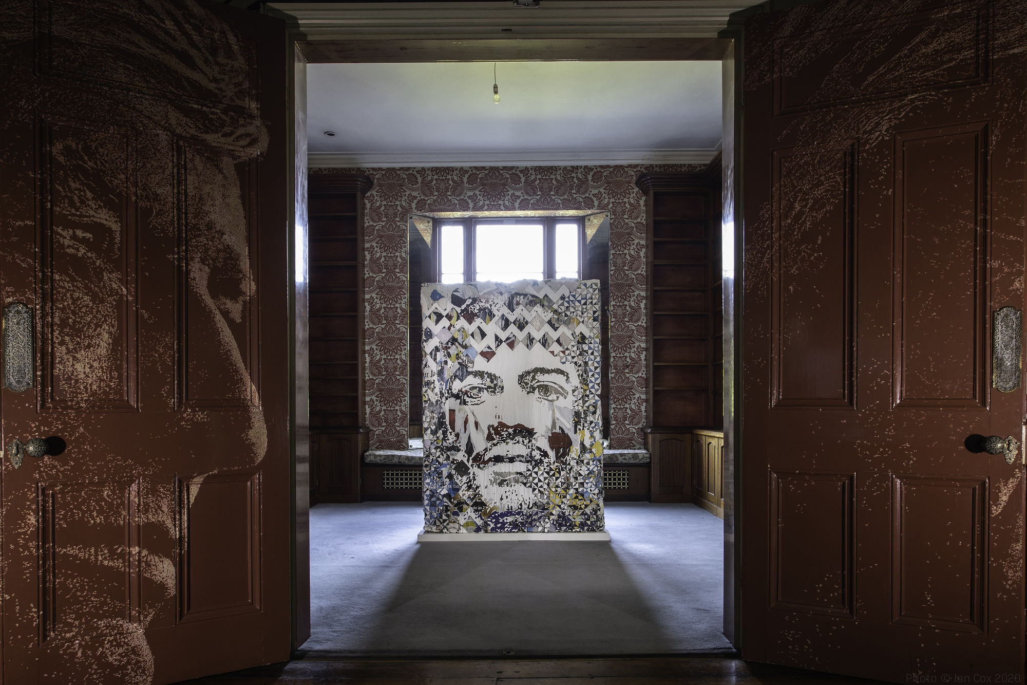 Vhils