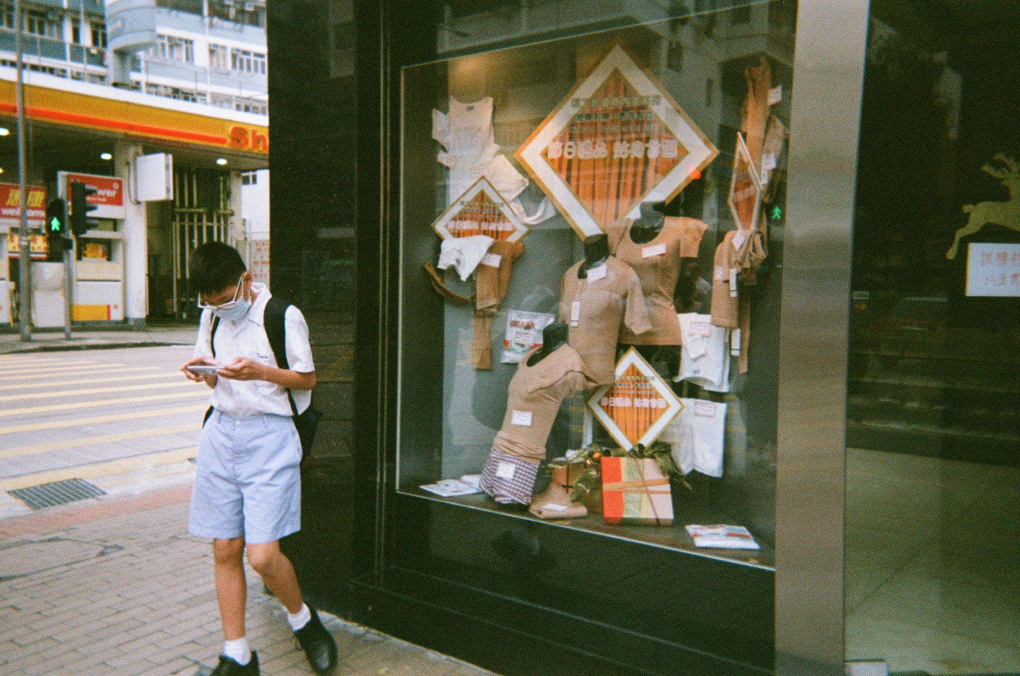 Photos: Courtesy of Alex Wong and Schoeni Projects.