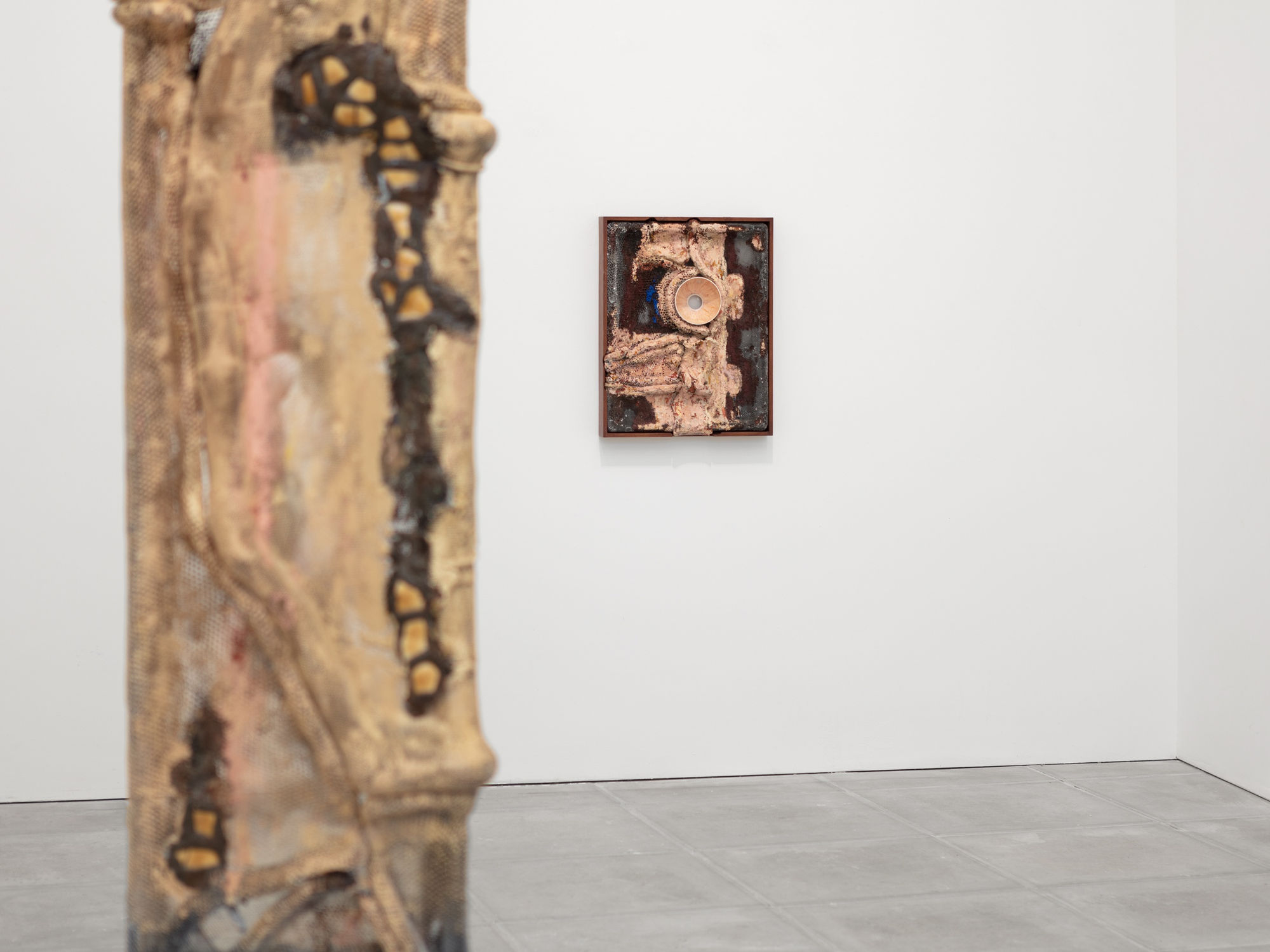 Piotr Bury Lakomy : House With a Garden