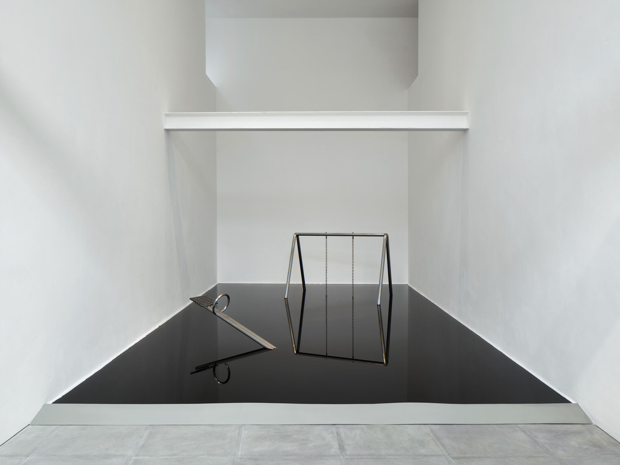 The flesh of space: Marco Bizzarri, John Divola, Varvara Uhlik, Zearo