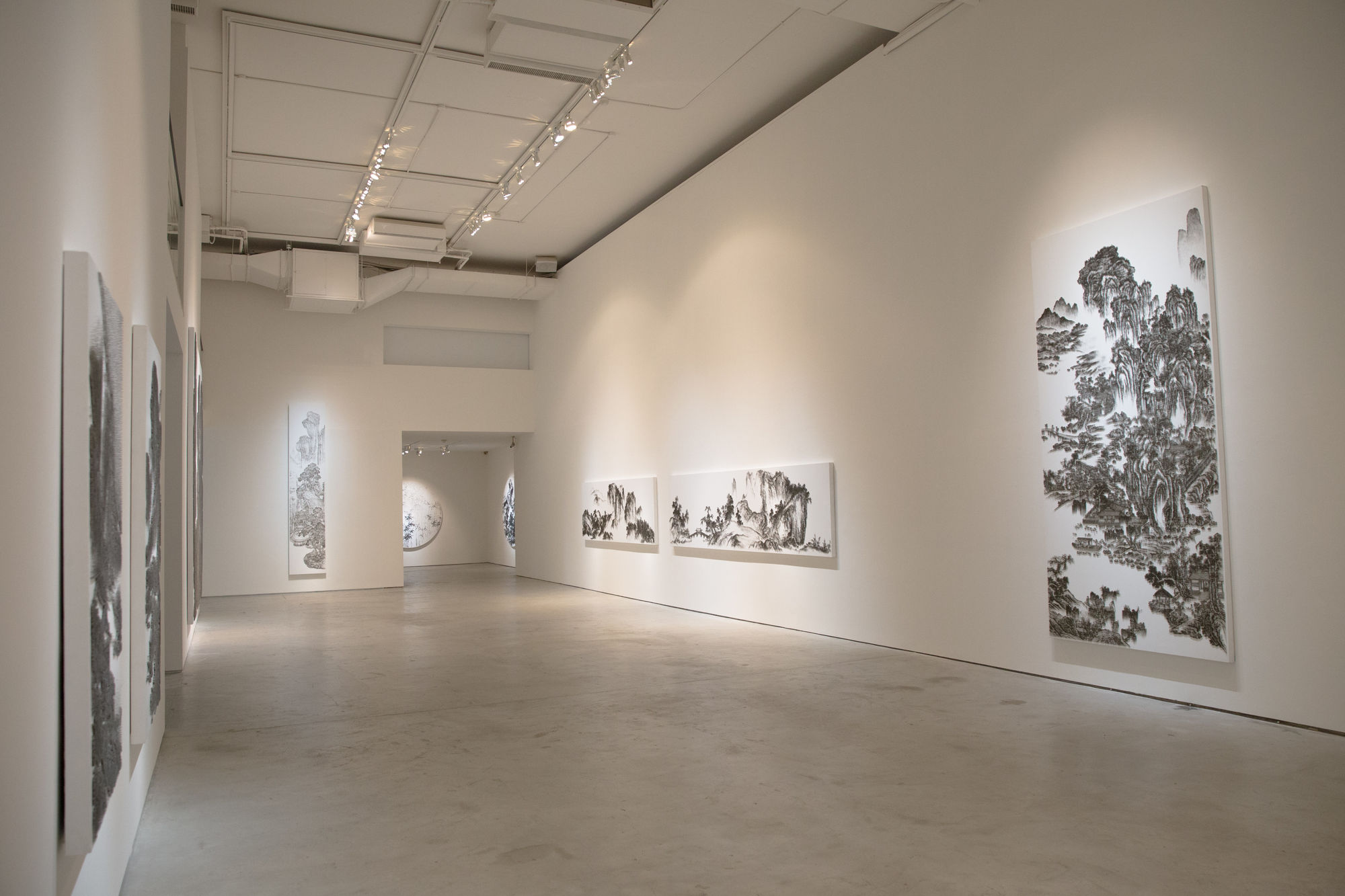 天圓．地方．非人間