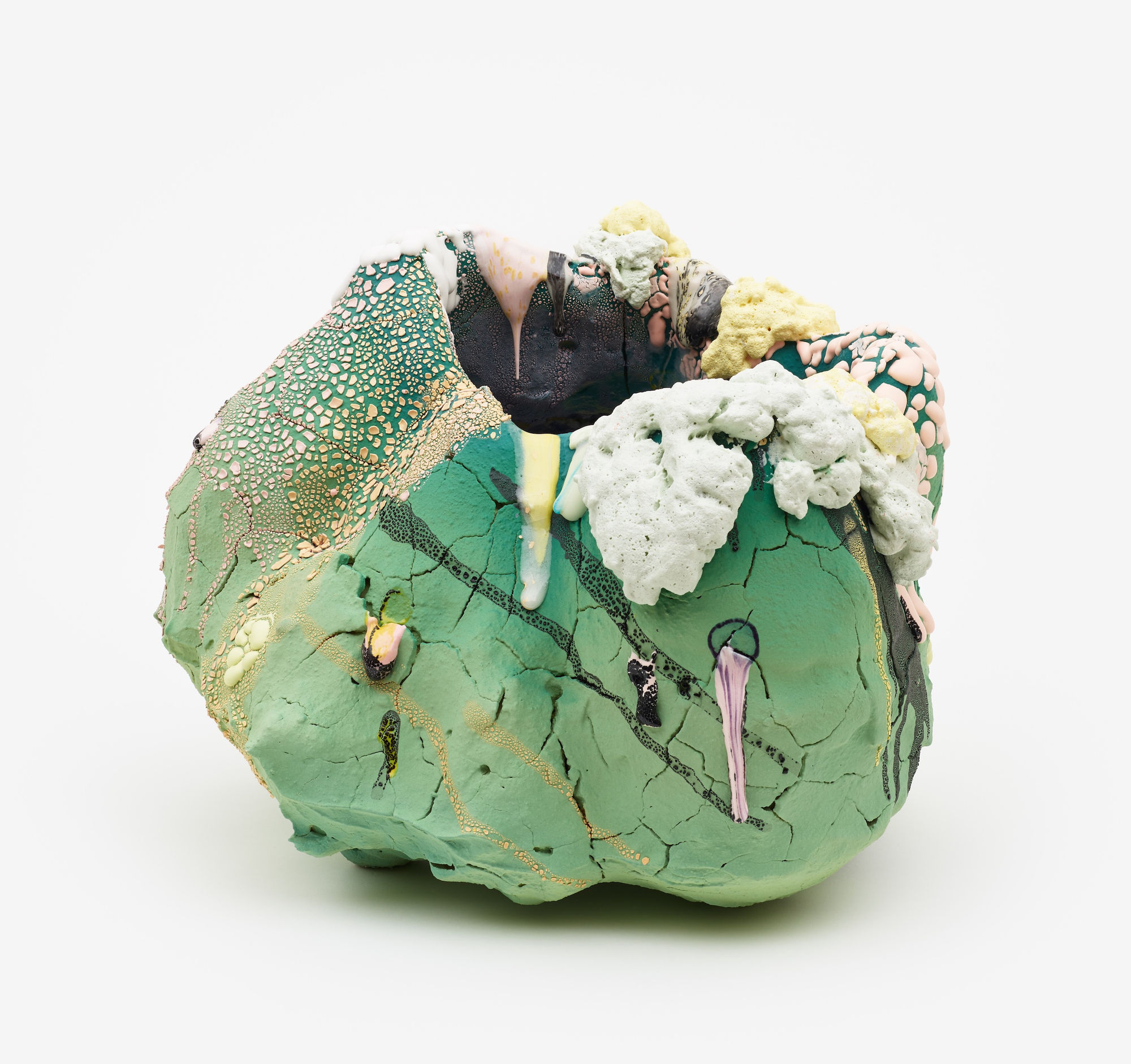 Tulipe, 2018 Ceramic, glaze, glass Fragments 13 x 17 x 15 inches (45.7 x 43.2 x 33 cm) Private Collection